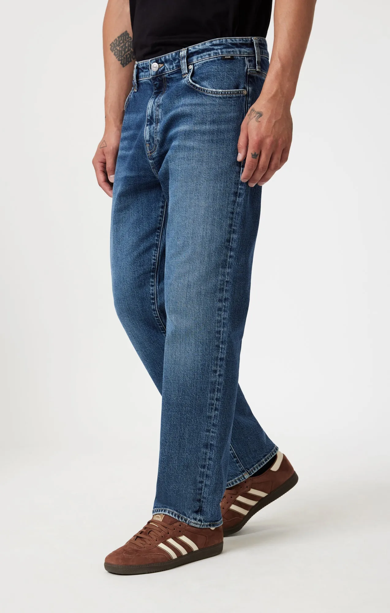 MARCEL RELAXED STRAIGHT LEG IN MID BRUSHED CLASSIC BLUE sold by Mavi product image thumbnail 4