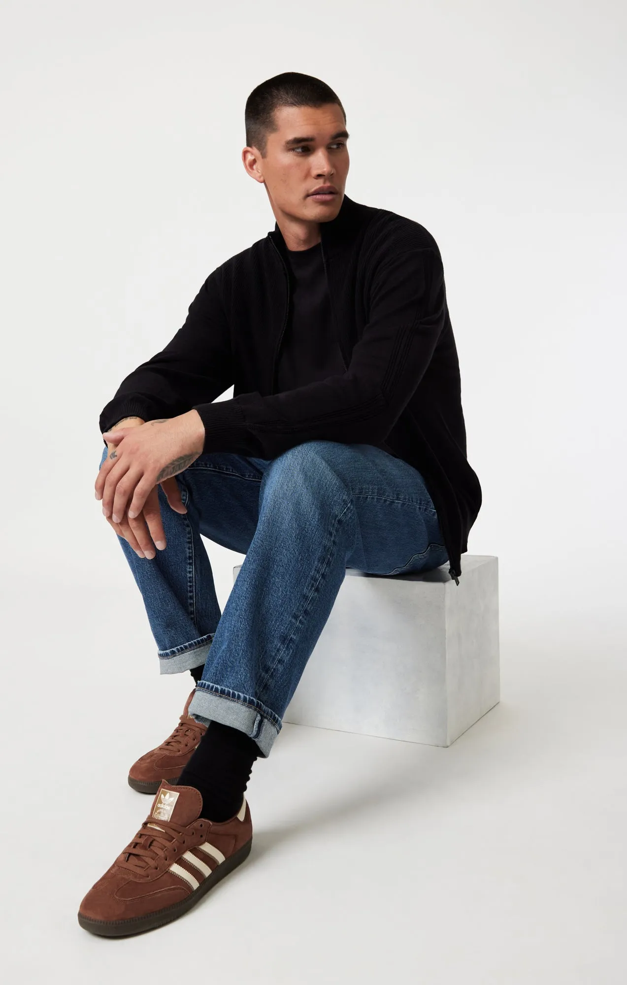 MARCEL RELAXED STRAIGHT LEG IN MID BRUSHED CLASSIC BLUE sold by Mavi product image thumbnail 2