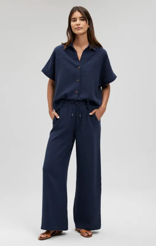 GAUZE PANTS IN NAVY BLAZER sold by Mavi