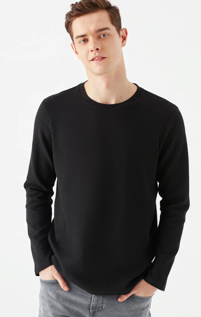 MEN'S LONG SLEEVE T-SHIRT IN BLACK sold by Mavi