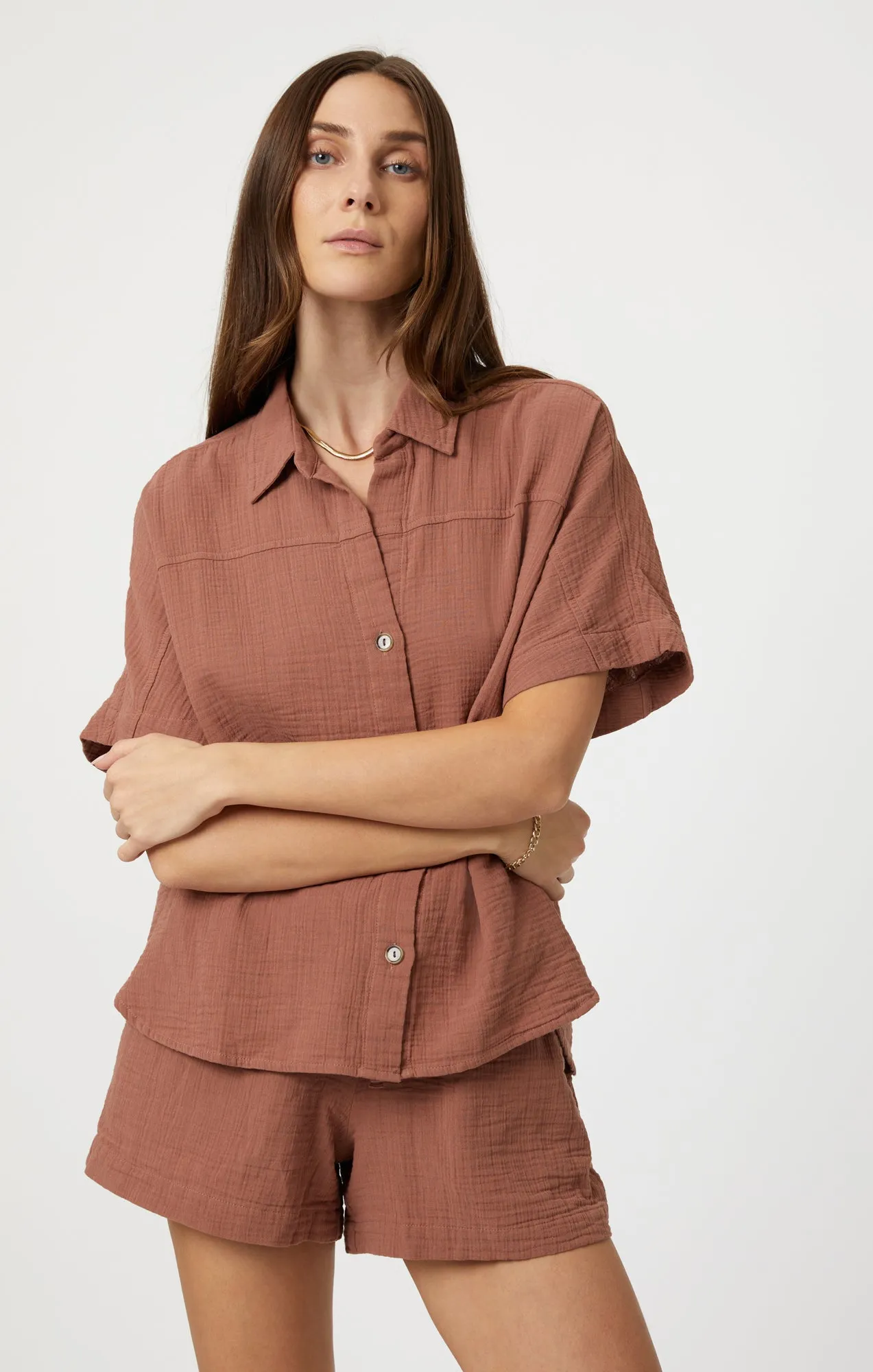 GAUZE SHORT SLEEVE SHIRT IN BROWNIE sold by Mavi