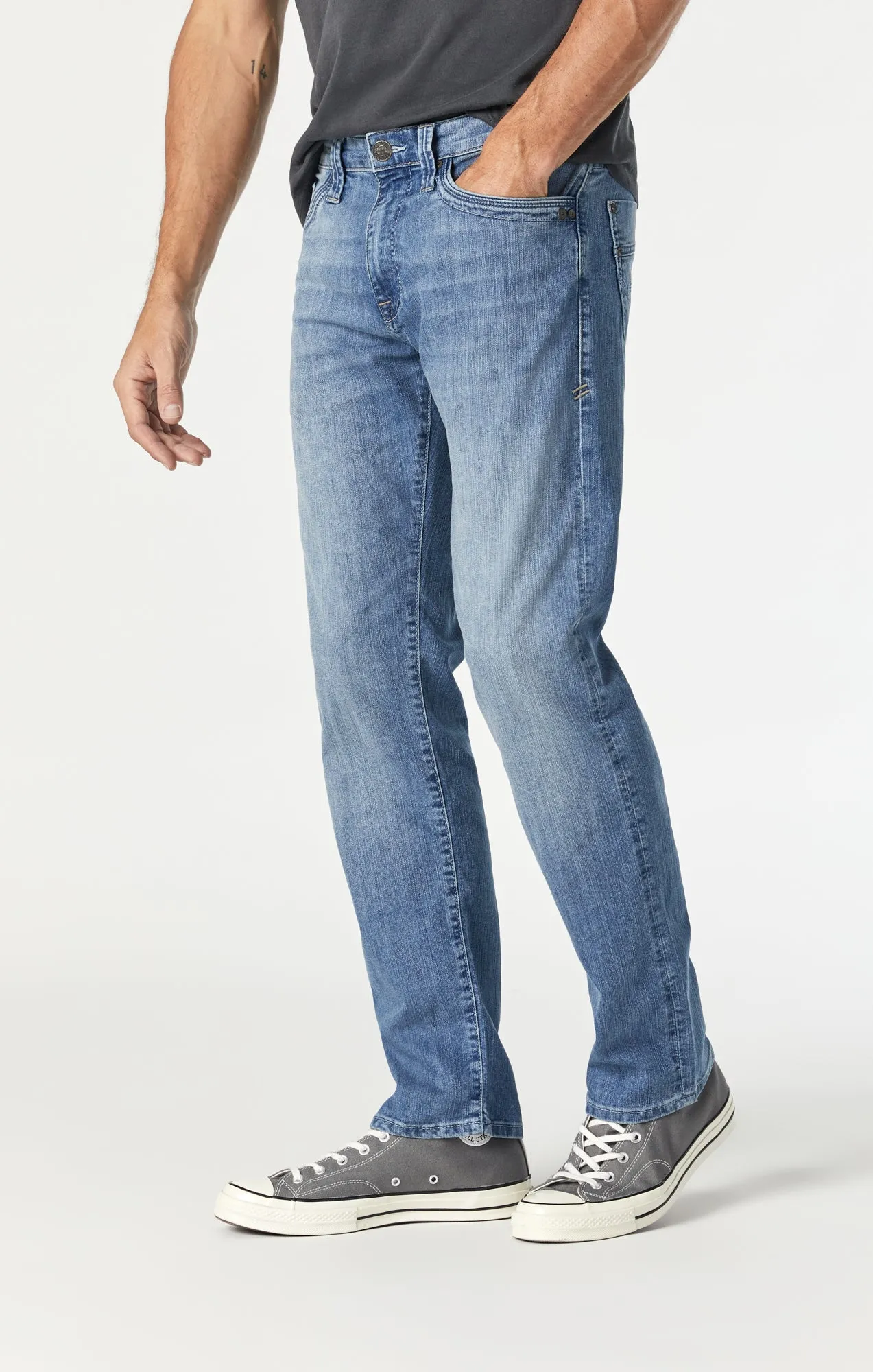 ZACH STRAIGHT LEG JEANS IN LIGHT INDIGO MAUI sold by Mavi product image thumbnail 2