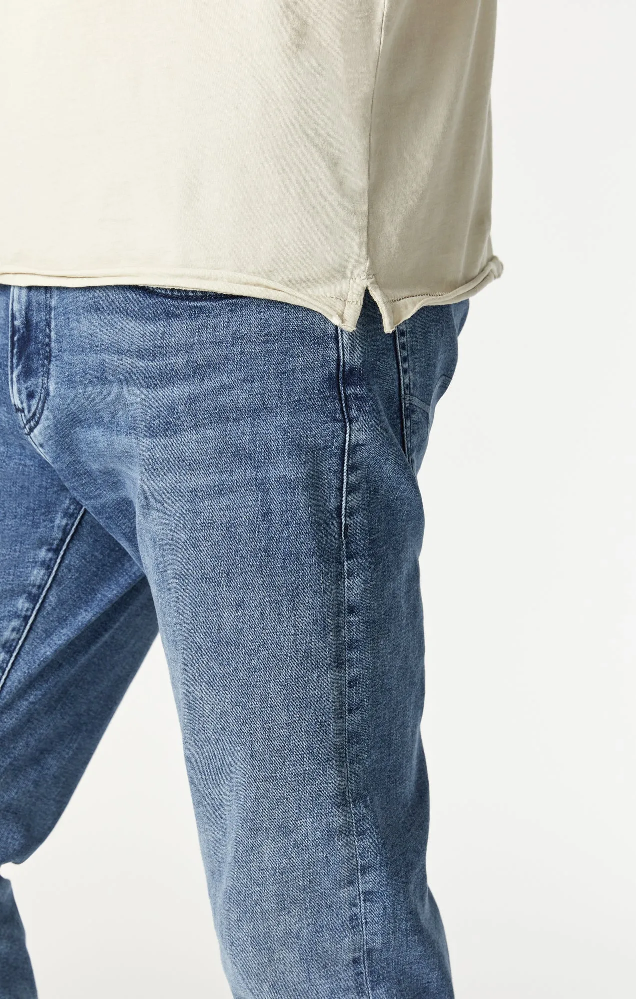 RAW EDGE NECK T-SHIRT IN PELICAN sold by Mavi product image thumbnail 5