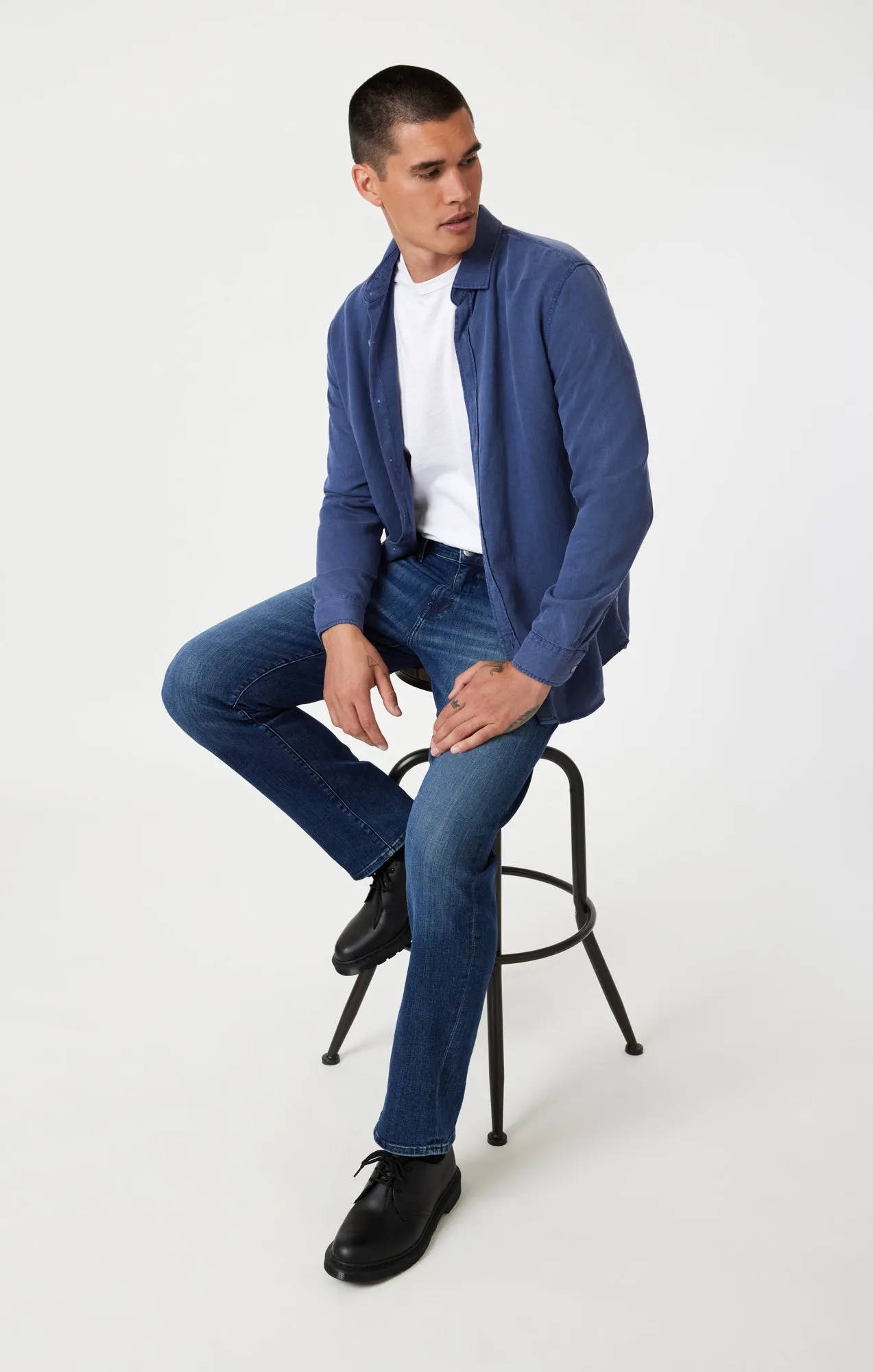 ZACH STRAIGHT LEG IN DARK BRUSHED NASHVILLE sold by Mavi product image thumbnail 2