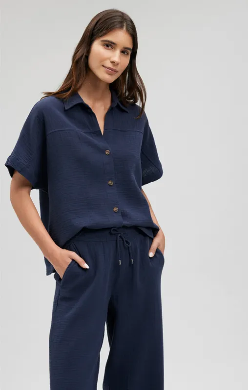 GAUZE SHORT SLEEVE SHIRT IN NAVY BLAZER sold by Mavi