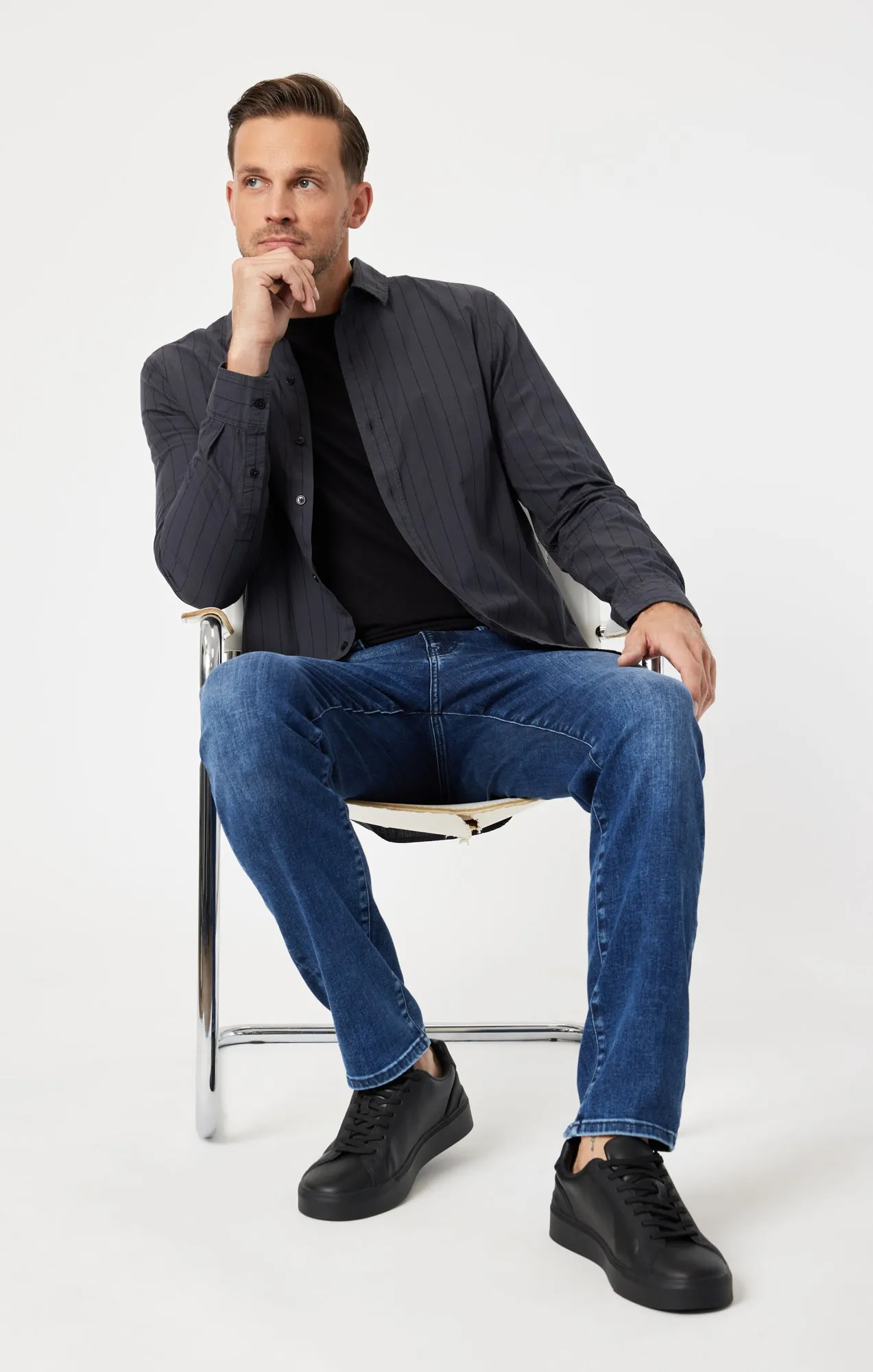 STEVE ATHLETIC FIT JEANS IN MID BLUE SUPERMOVE sold by Mavi product image thumbnail 2