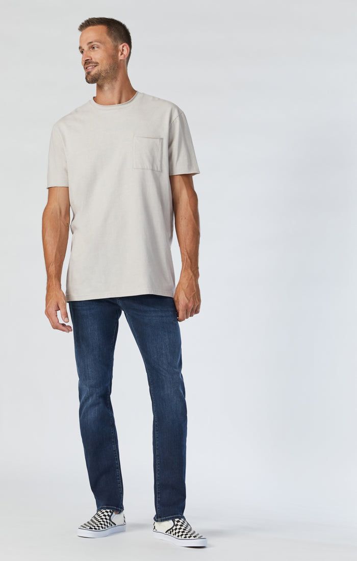 ZACH STRAIGHT LEG JEANS IN MIDNIGHT WILLIAMSBURG sold by Mavi