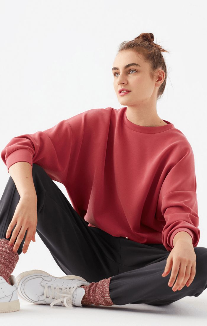OVERSIZED CREWNECK SWEATSHIRT IN GARNET ROSE sold by Mavi product image thumbnail 5