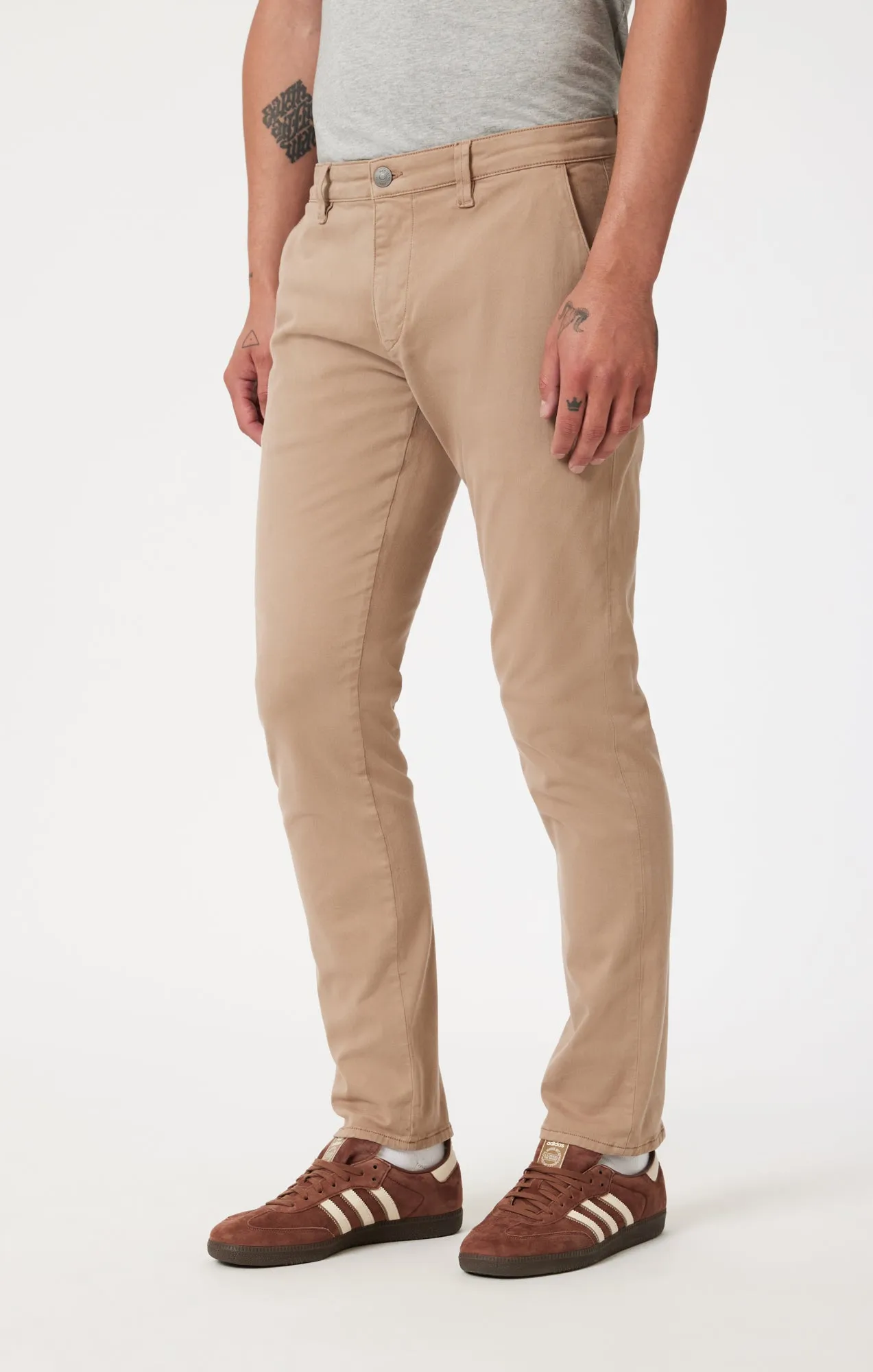 JOHNNY SLIM CHINO IN SAND CASUAL TWILL sold by Mavi product image thumbnail 4