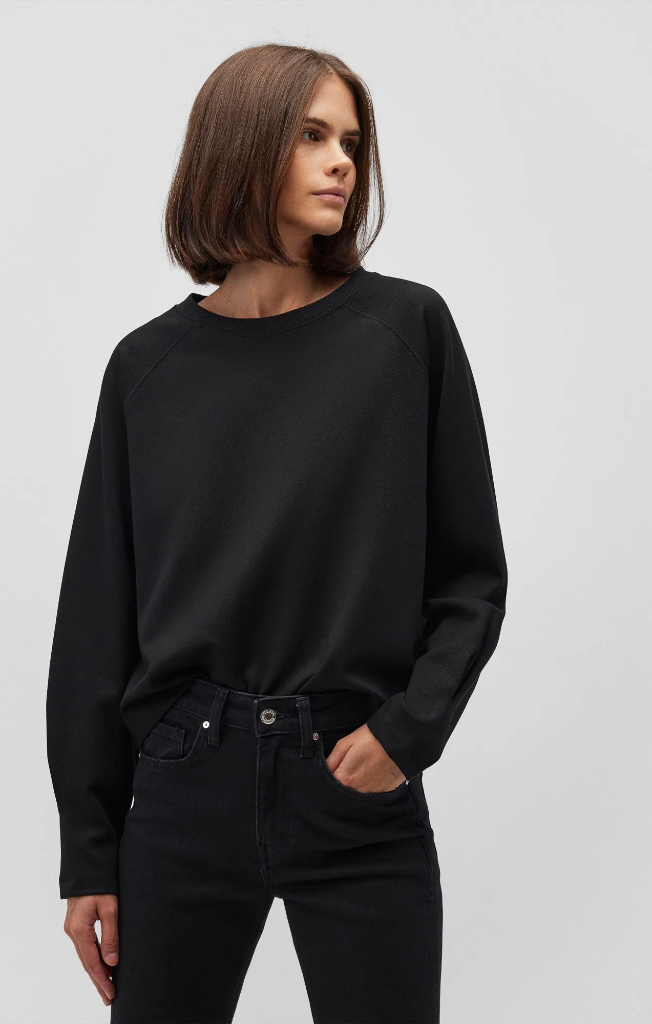 SWEATSHIRT IN BLACK sold by Mavi
