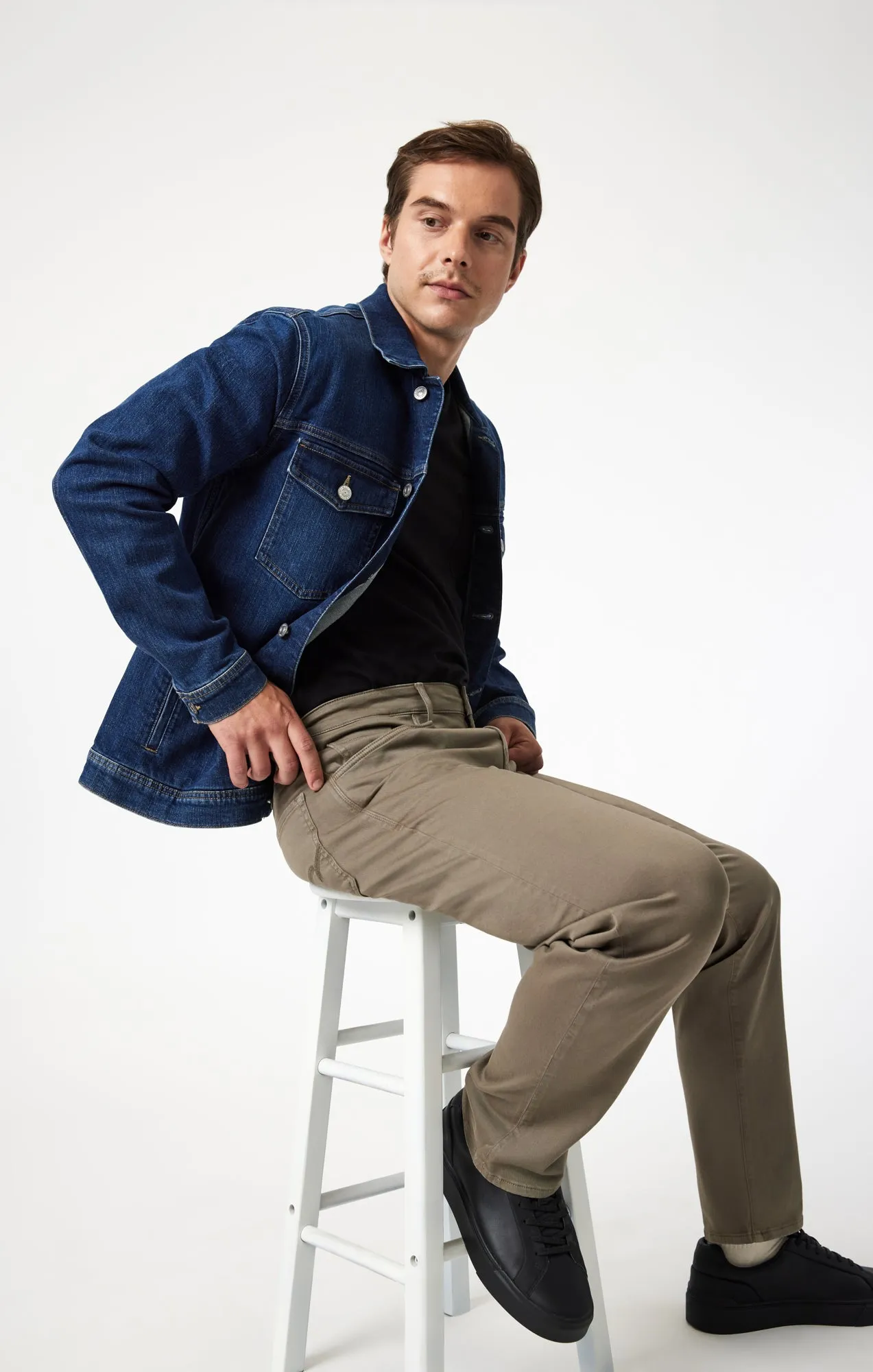 ZACH STRAIGHT LEG IN OLIVE CASUAL TWILL sold by Mavi product image thumbnail 2