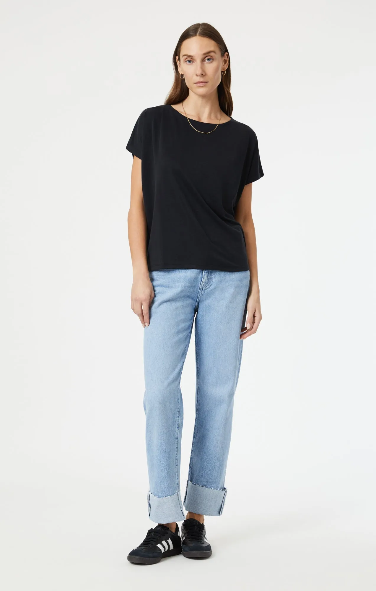 LUXE TOUCH TENCEL™ BOAT NECK T-SHIRT IN BLACK sold by Mavi product image thumbnail 4