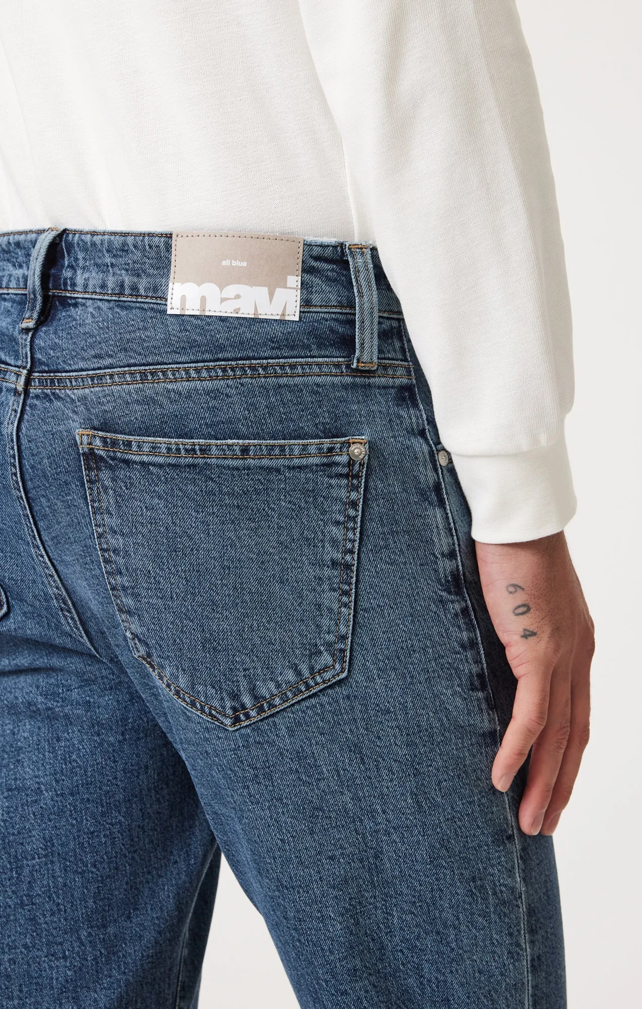 ZACH STRAIGHT LEG IN DARK FADED CLASSIC BLUE sold by Mavi product image thumbnail 3