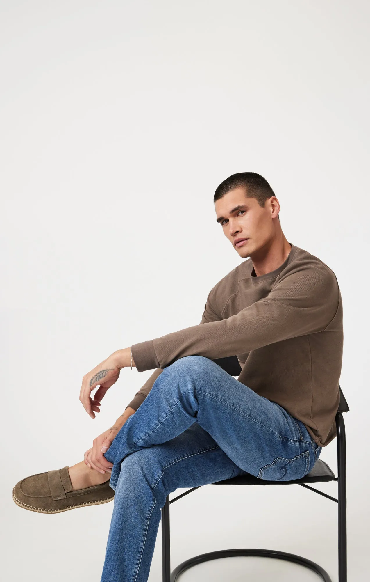 MARCUS SLIM STRAIGHT LEG IN USED WILLIAMSBURG sold by Mavi product image thumbnail 2