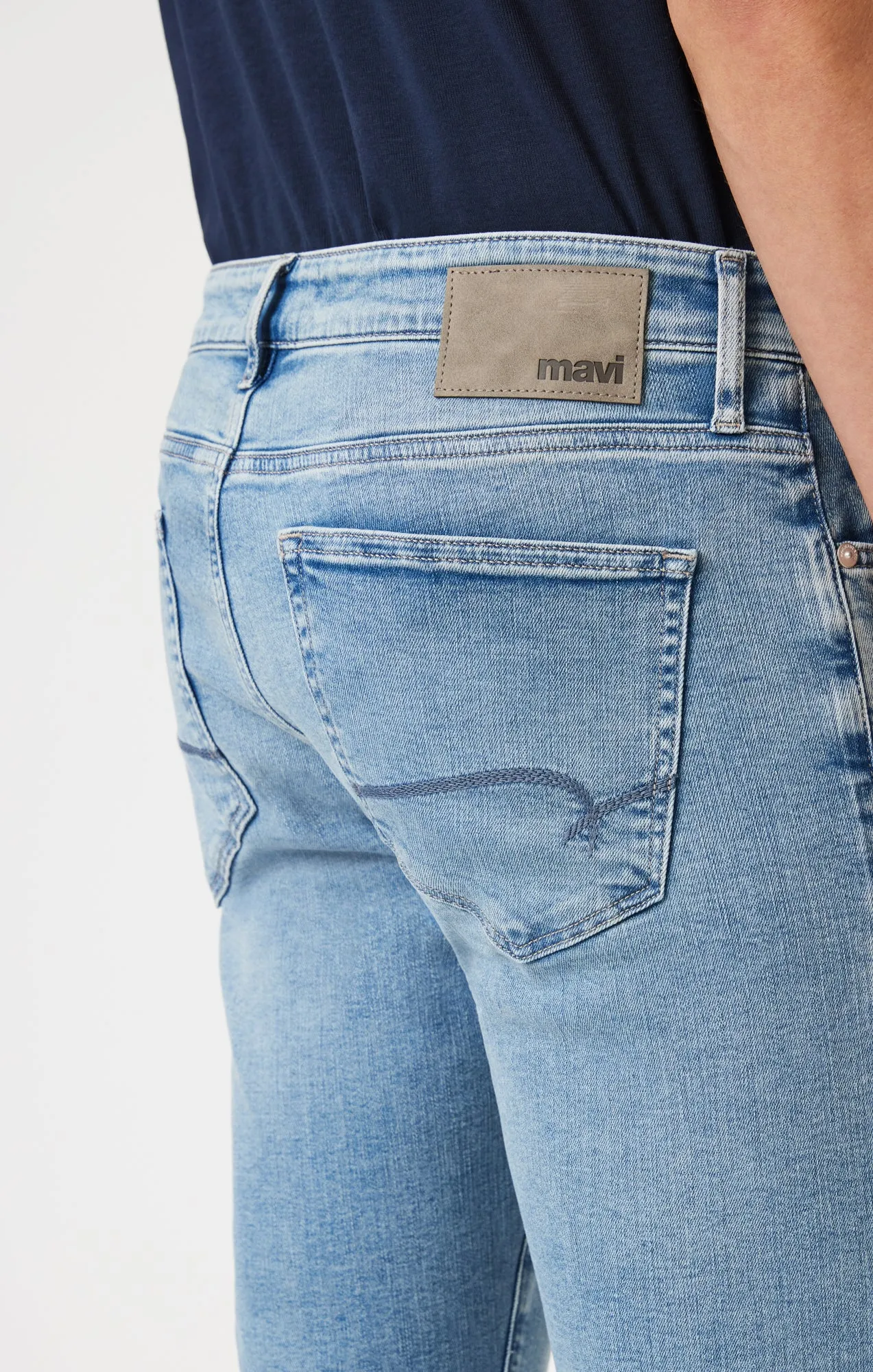 JAKE SLIM LEG IN LIGHT USED FEATHER BLUE sold by Mavi product image thumbnail 4