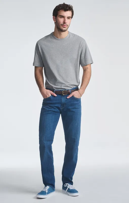 MARCUS SLIM STRAIGHT LEG IN DARK BRUSHED SUPERMOVE sold by Mavi