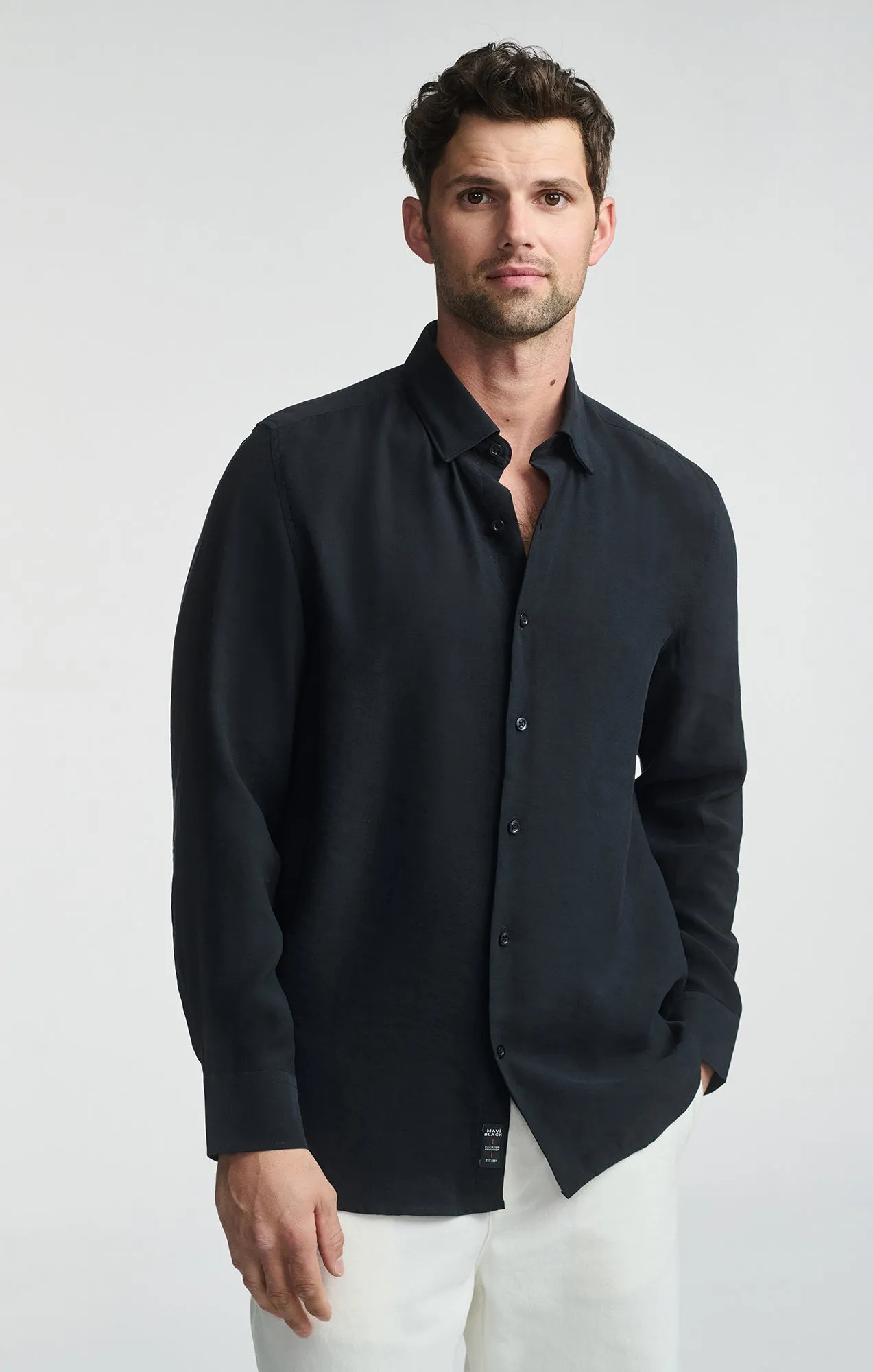 LONG SLEEVE BUTTON-UP SHIRT IN BLACK sold by Mavi