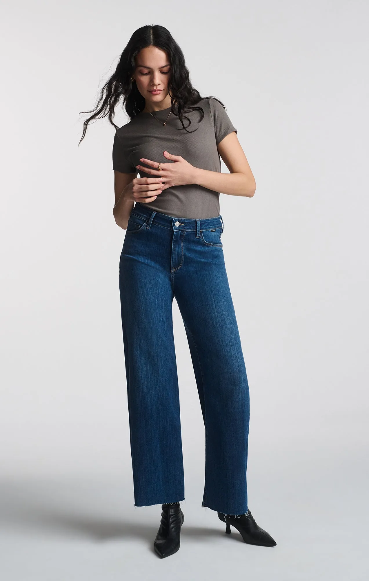 LUXE TOUCH TENCEL™ RIBBED T-SHIRT IN DARK GULL GRAY sold by Mavi product image thumbnail 3