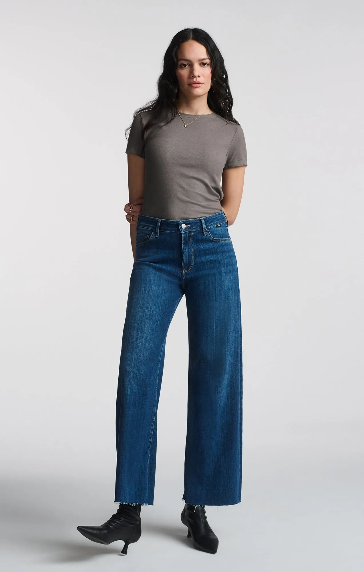 LUXE TOUCH TENCEL™ RIBBED T-SHIRT IN DARK GULL GRAY sold by Mavi product image thumbnail 5