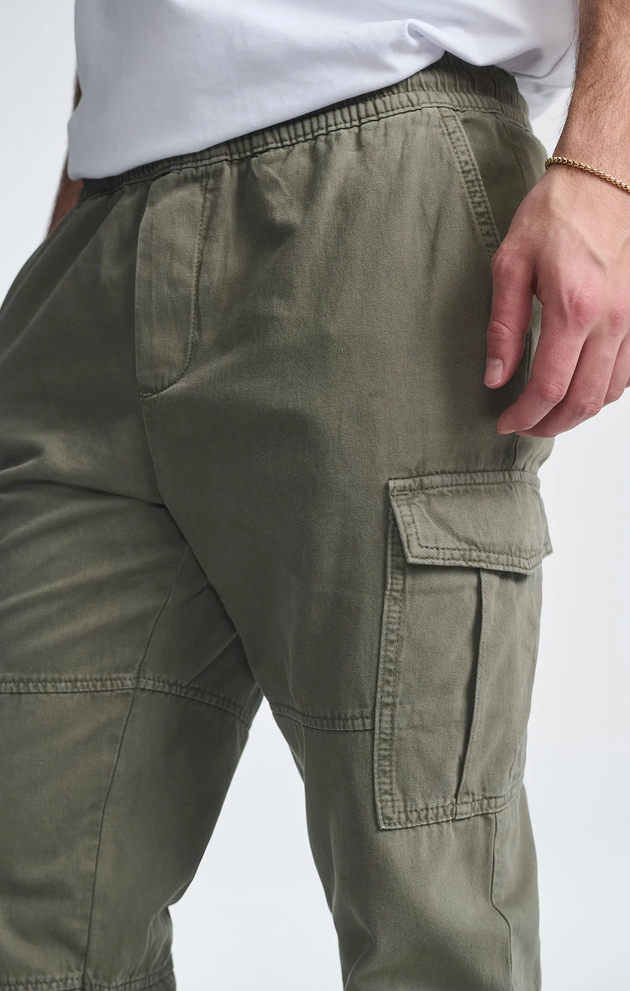 DOUBLE POCKET CUFFED CARGO PANTS IN SMOKEY OLIVE sold by Mavi product image thumbnail 4