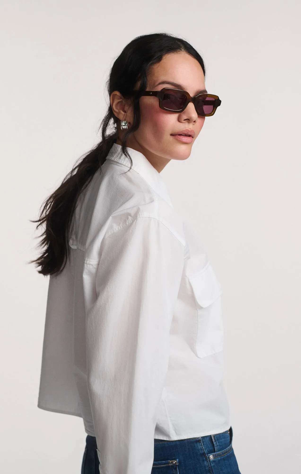 DOUBLE POCKET CROPPED BUTTON-UP SHIRT IN WHITE sold by Mavi product image thumbnail 5