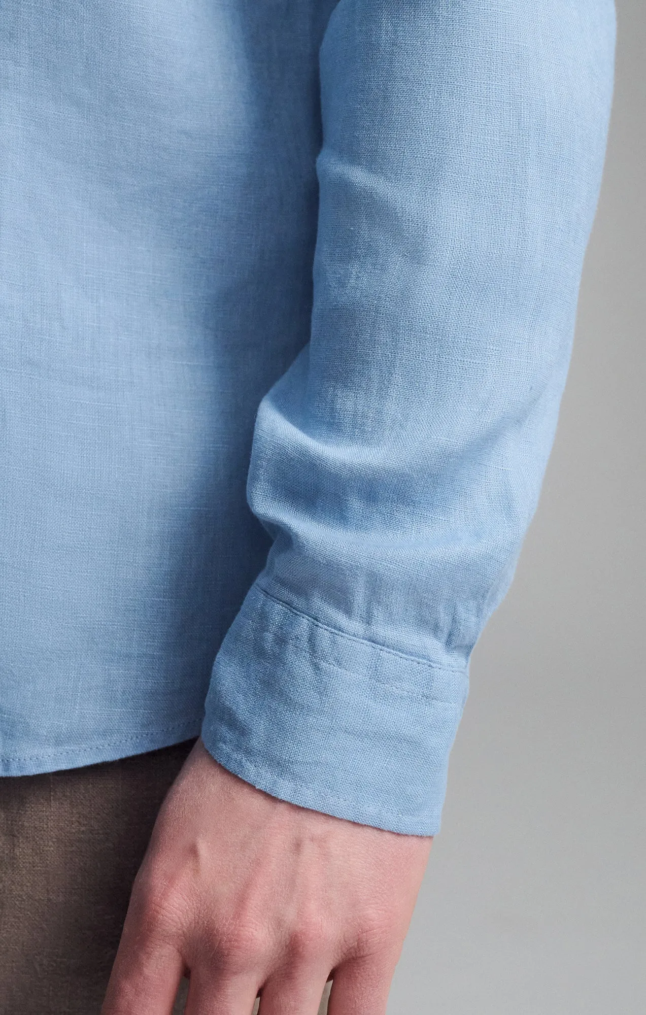 LINEN LONG SLEEVE BUTTON-UP SHIRT IN FADED DENIM sold by Mavi product image thumbnail 4