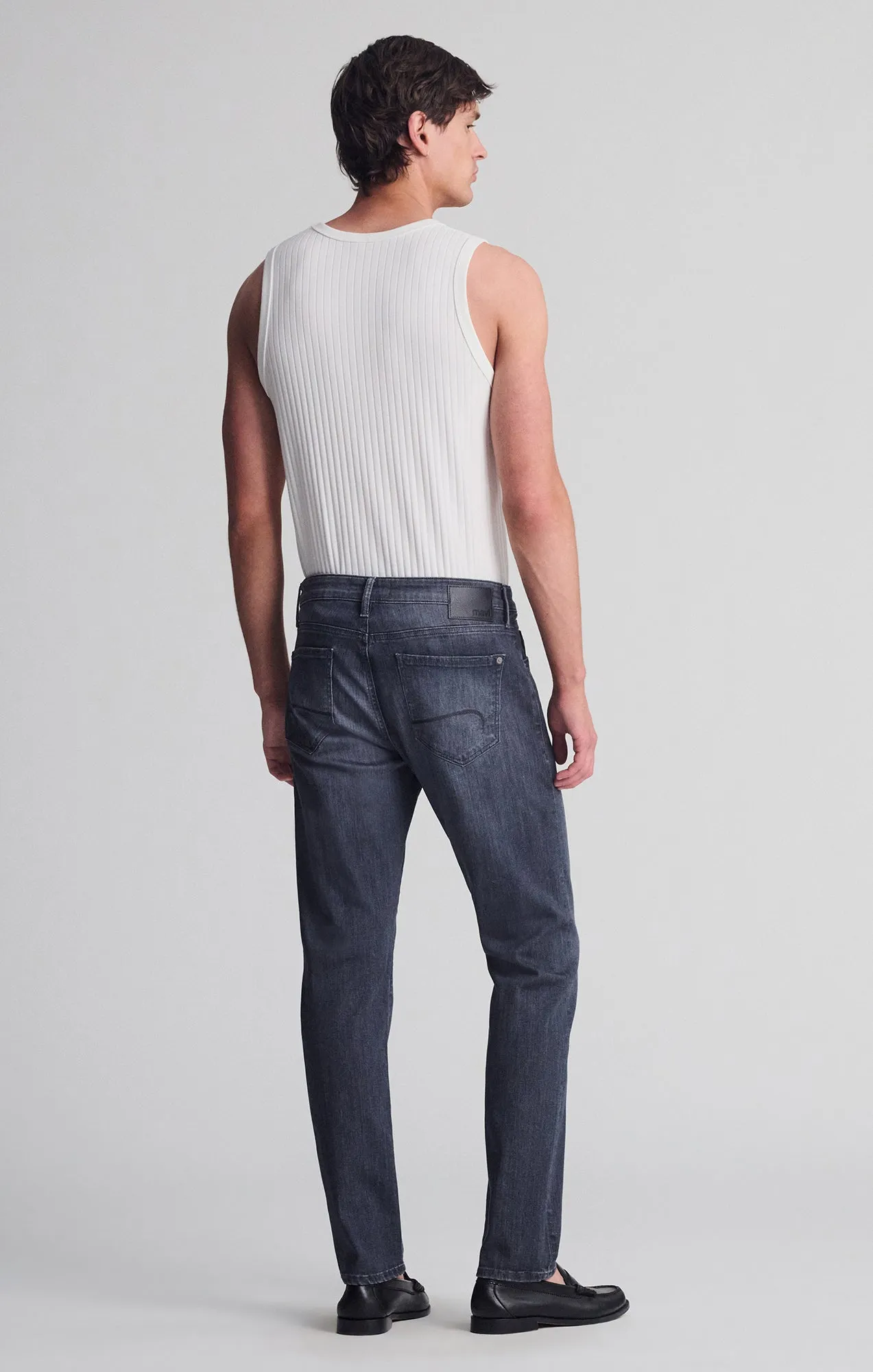 JAKE SLIM LEG IN DARK SMOKE WILLIAMSBURG sold by Mavi product image thumbnail 2