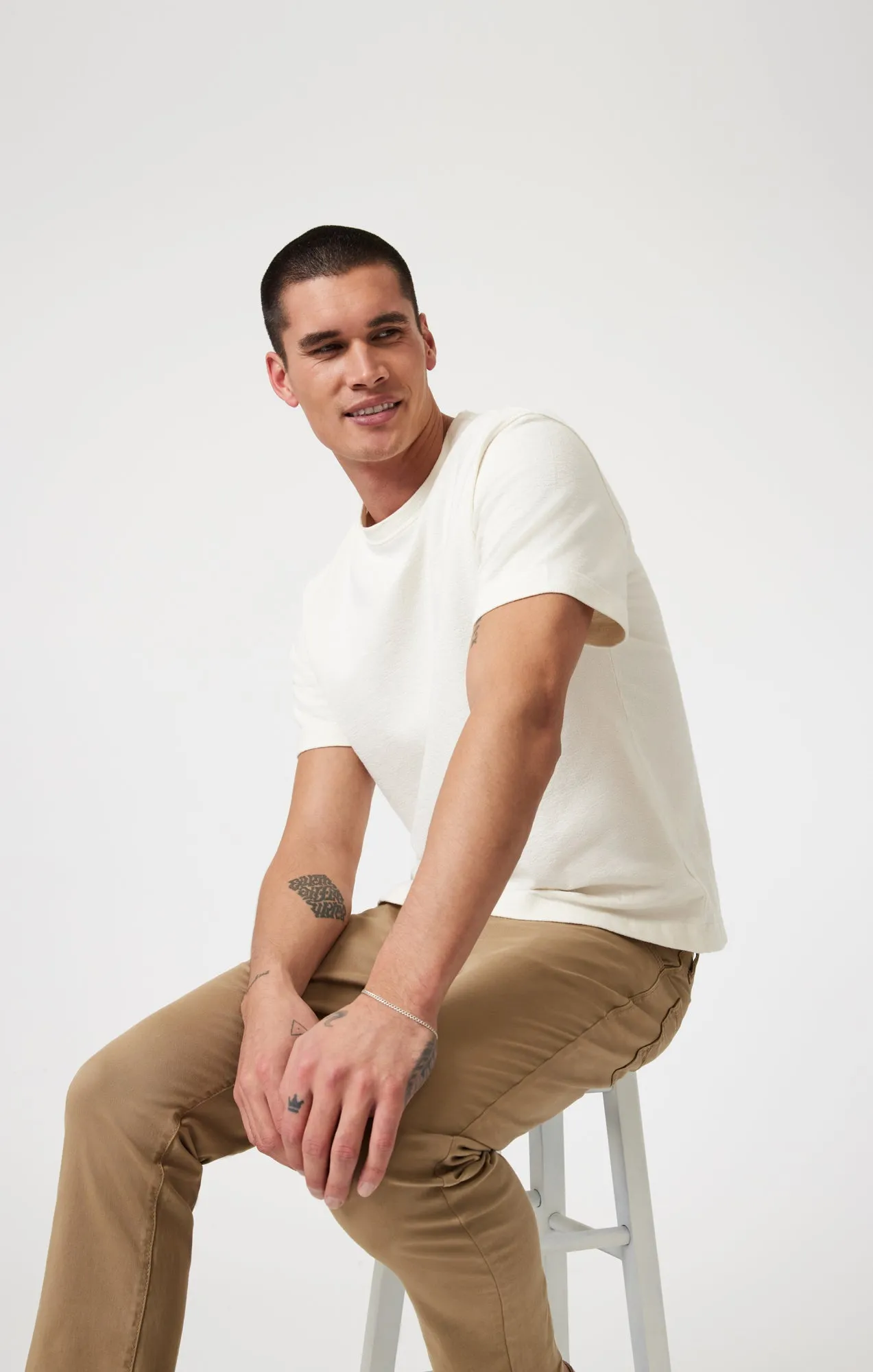 MARCUS SLIM STRAIGHT LEG IN KHAKI CASUAL TWILL sold by Mavi product image thumbnail 2