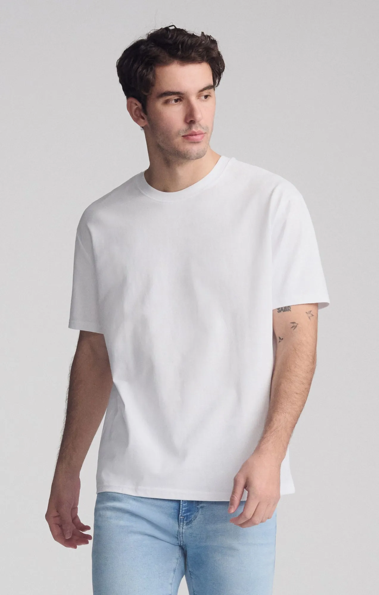 SHORT SLEEVE CREW NECK T-SHIRT IN WHITE sold by Mavi