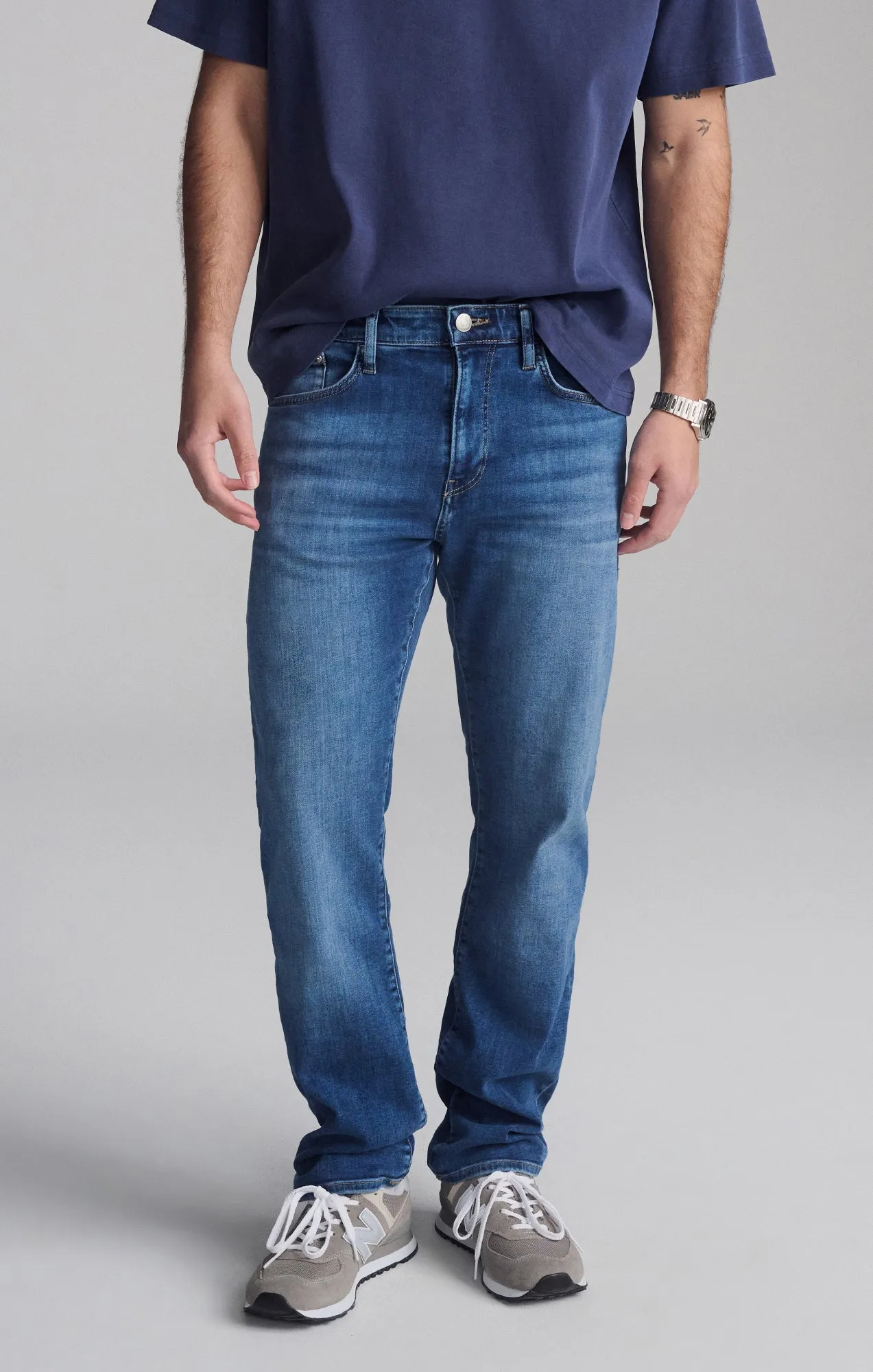 ZACH STRAIGHT LEG IN DARK BRUSHED FEATHER BLUE sold by Mavi product image thumbnail 4