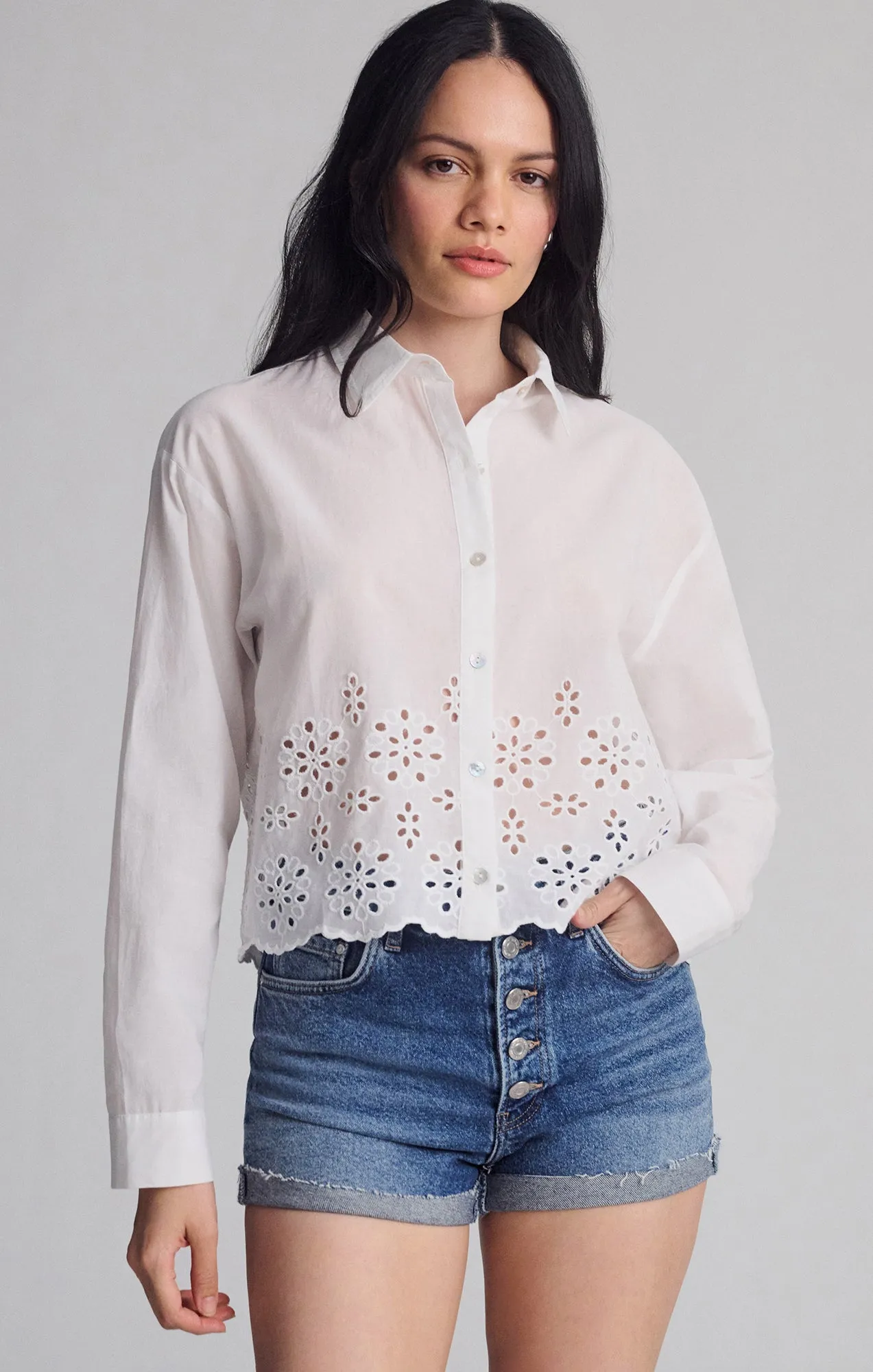 CROPPED EYELET EMBROIDERY SHIRT IN WHITE sold by Mavi
