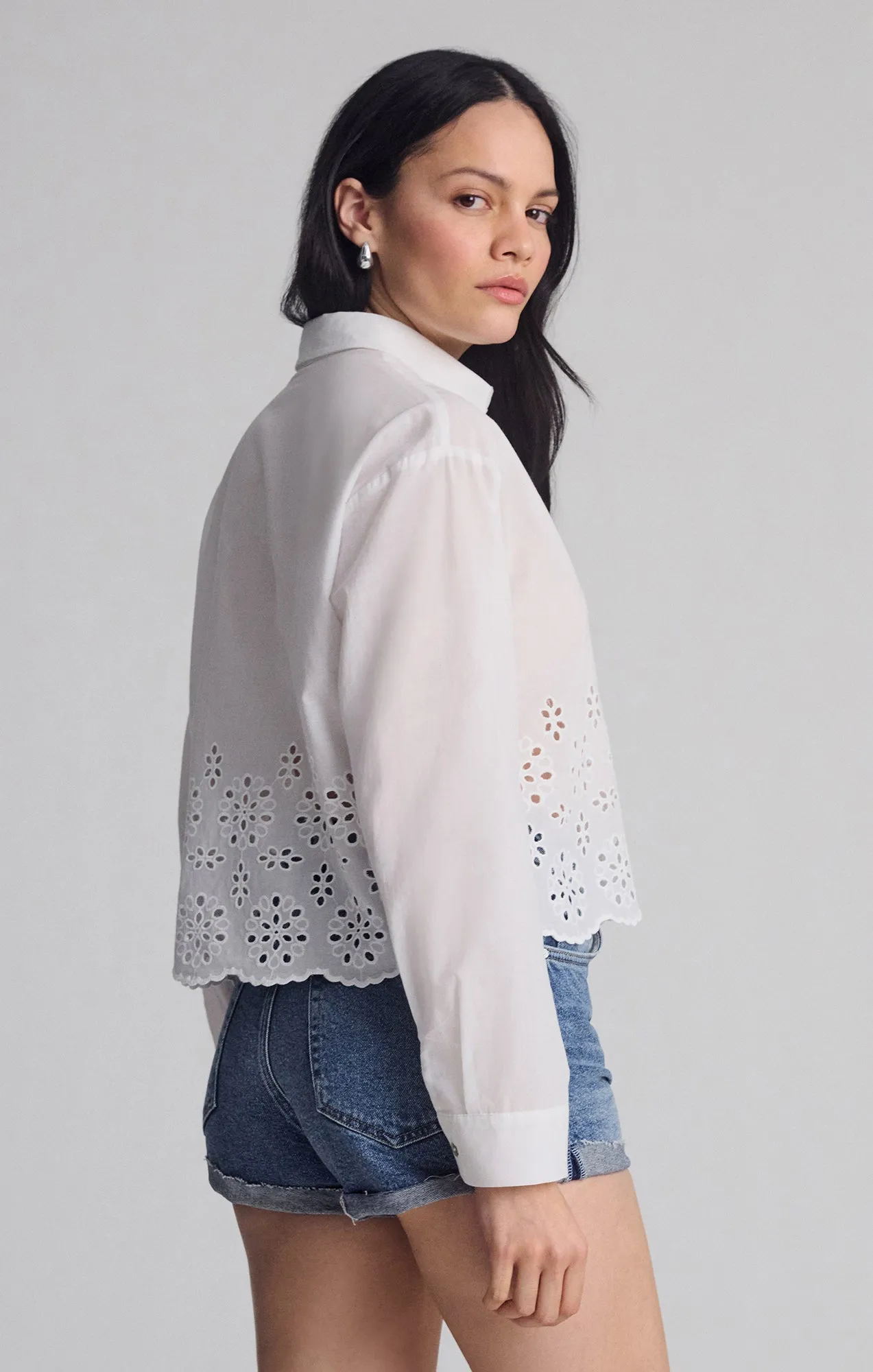 CROPPED EYELET EMBROIDERY SHIRT IN WHITE sold by Mavi product image thumbnail 2