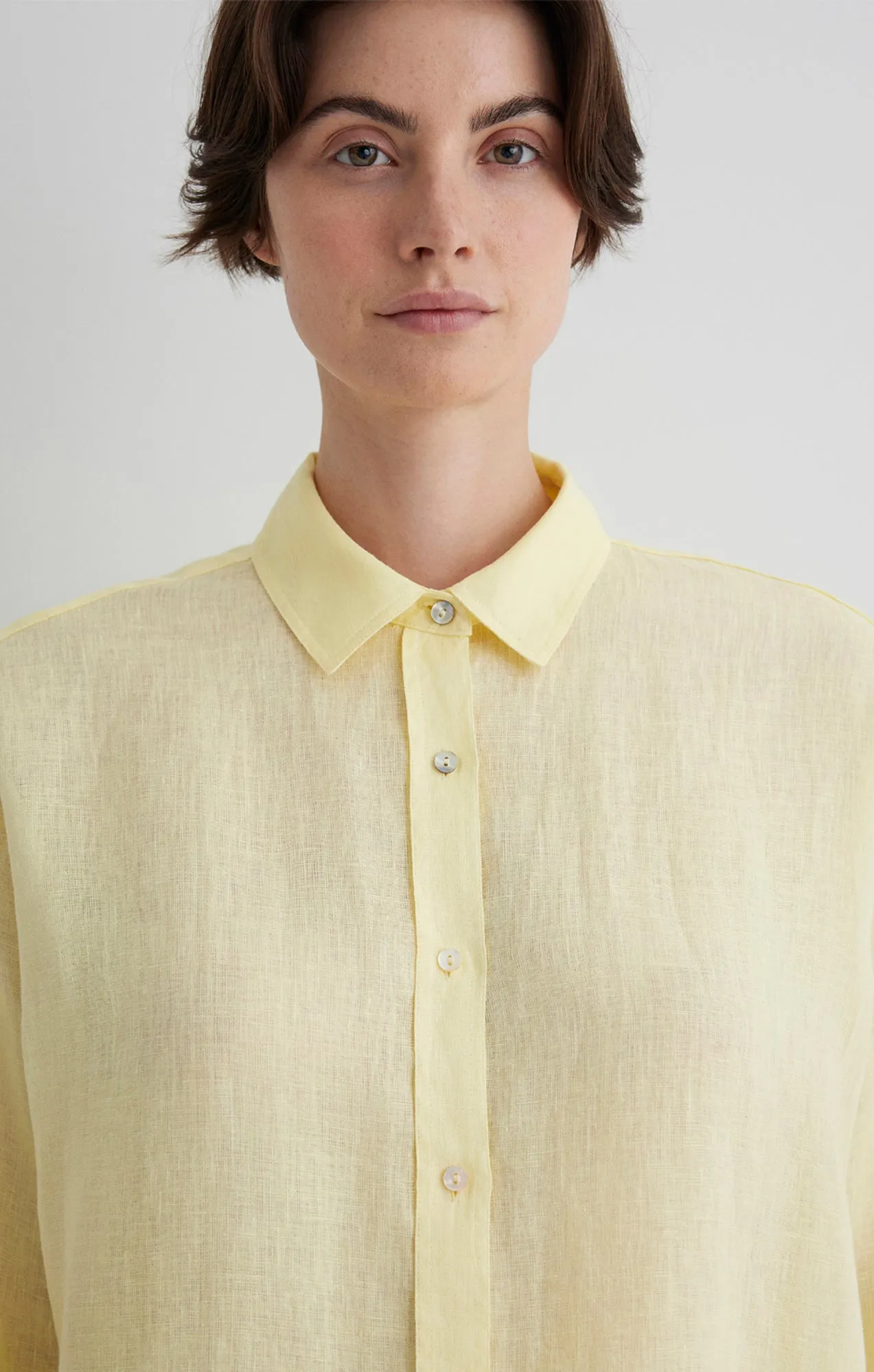 LINEN BUTTON-UP SHIRT IN PASTEL YELLOW sold by Mavi product image thumbnail 4