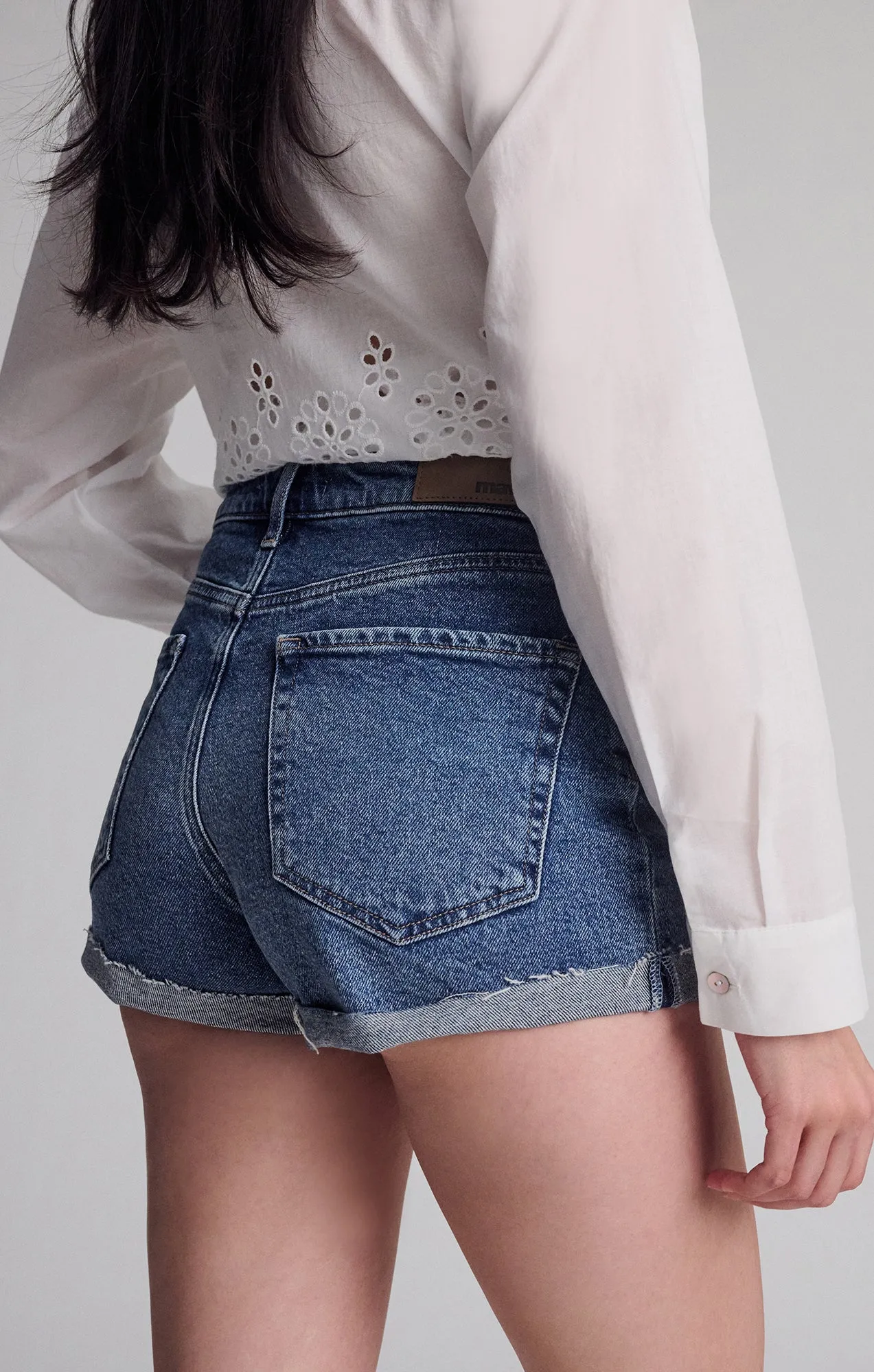 FIORA RELAXED SHORTS IN SHADED BRUSHED 90'S sold by Mavi product image thumbnail 3