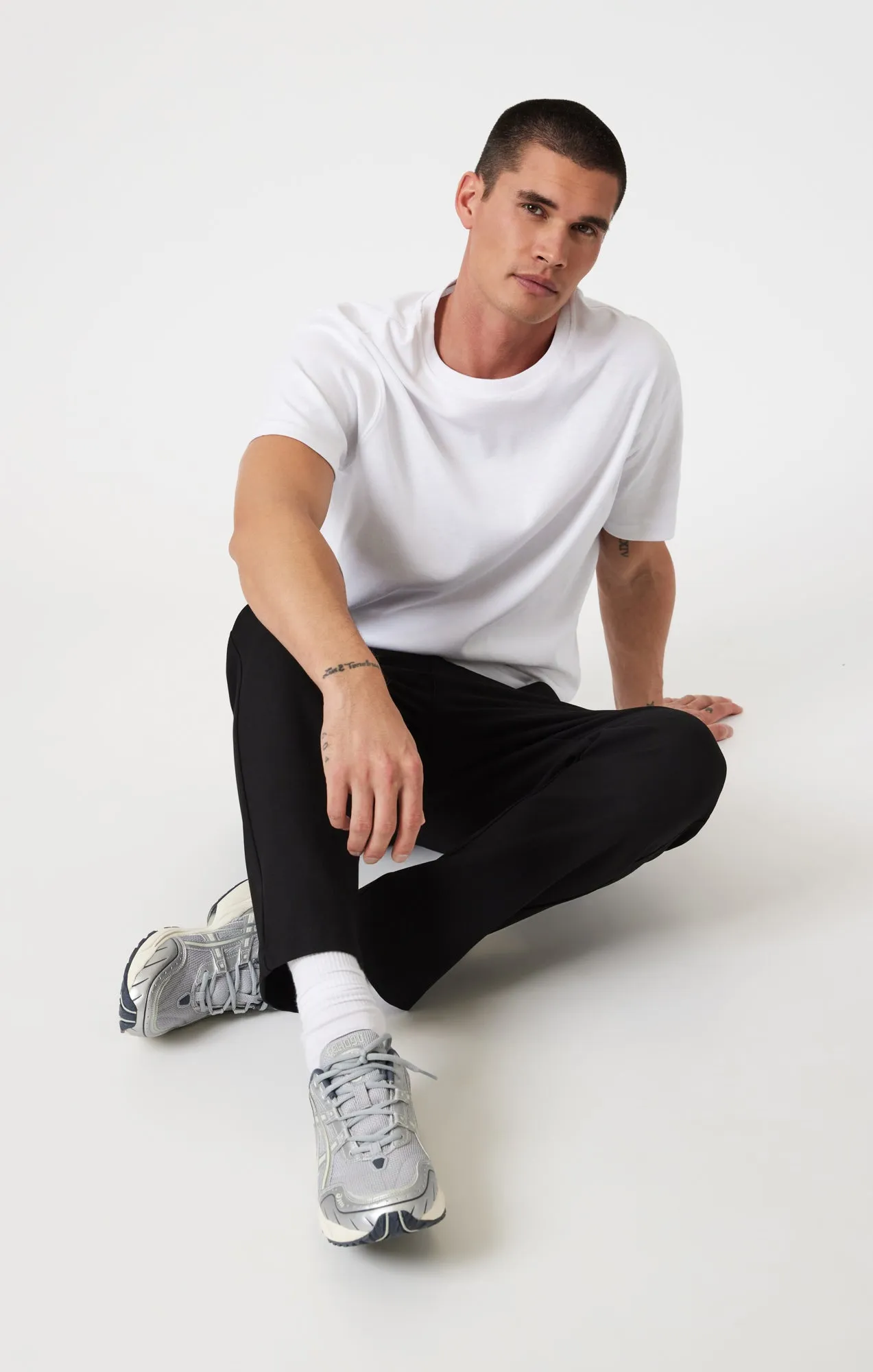 STRAIGHT LEG CARGO PANTS IN JET BLACK sold by Mavi product image thumbnail 2