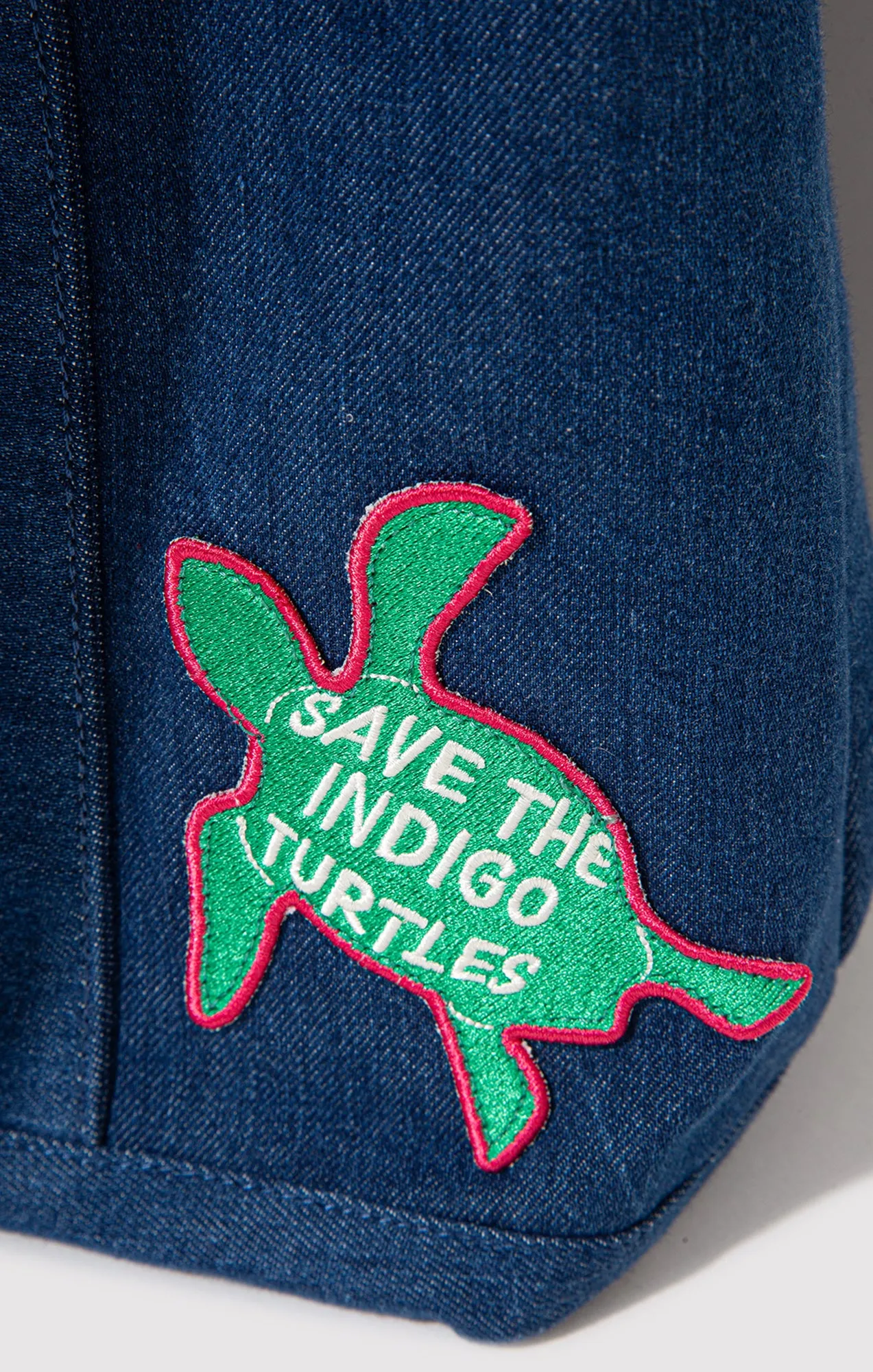 INDIGO TURTLES DENIM TOTE BAG IN LIGHT BLUE sold by Mavi product image thumbnail 4