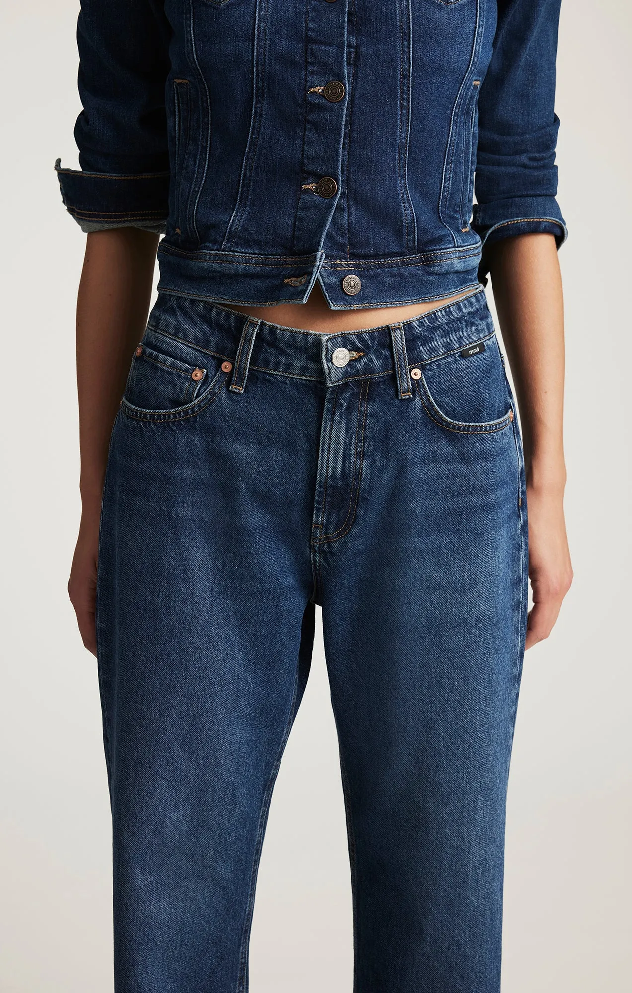 SAVANNAH STRAIGHT LEG IN DEEP BRUSHED CLASSIC DENIM sold by Mavi product image thumbnail 4