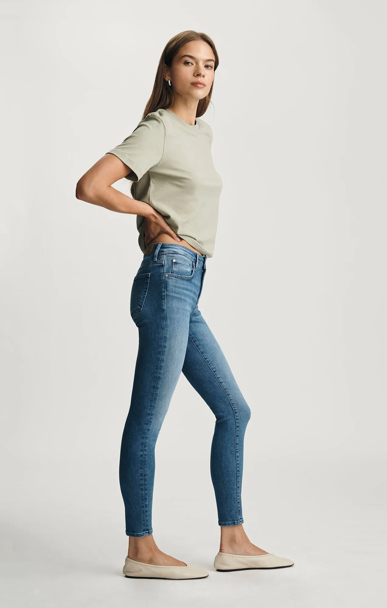 TESS SKINNY IN MID BRUSHED FLEX BLUE sold by Mavi product image thumbnail 2