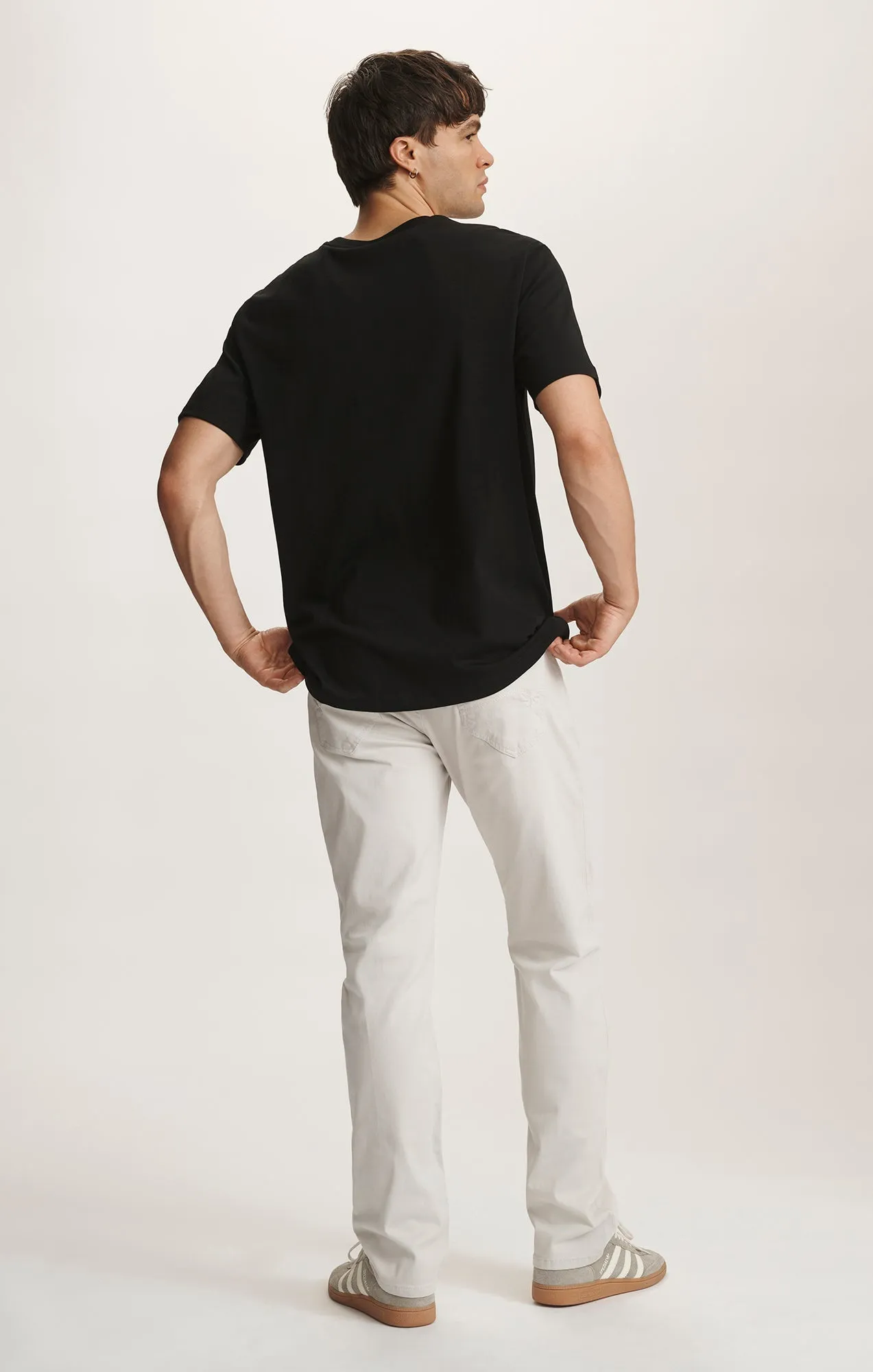 BASIC SHORT SLEEVE T-SHIRT IN BLACK sold by Mavi product image thumbnail 5