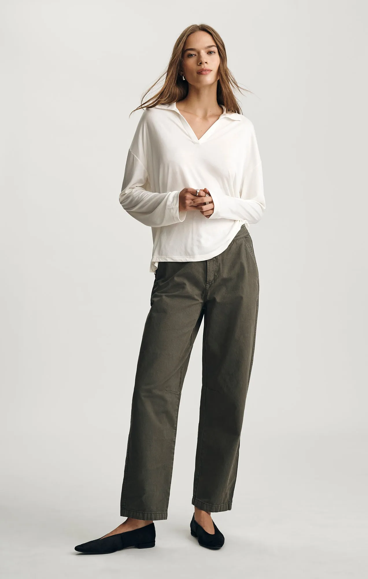 LUXE TOUCH TENCEL™ V-NECK T-SHIRT IN ANTIQUE WHITE sold by Mavi product image thumbnail 5