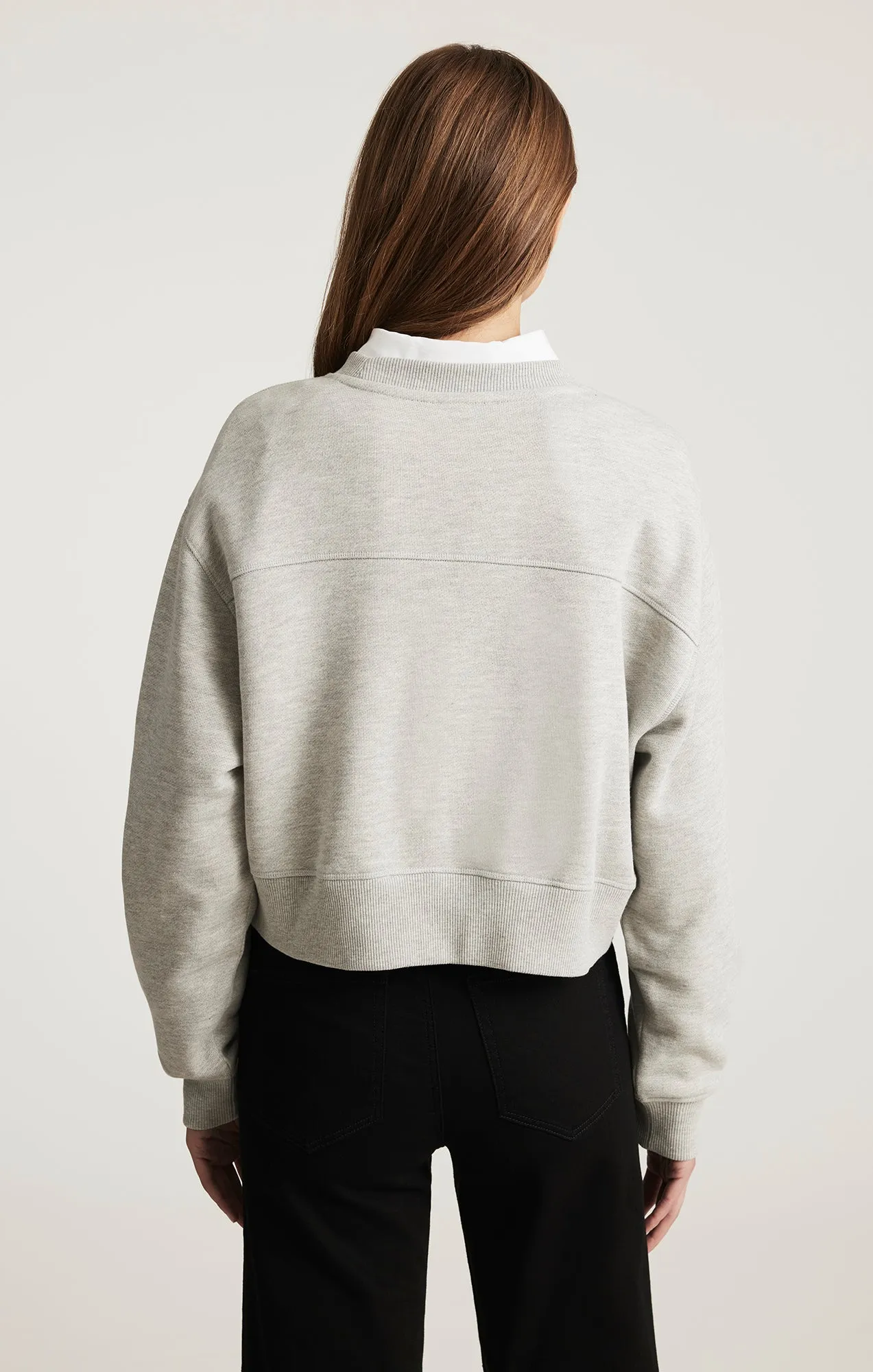 CROPPED CREW NECK SWEATSHIRT IN GREY MELANGE sold by Mavi product image thumbnail 3