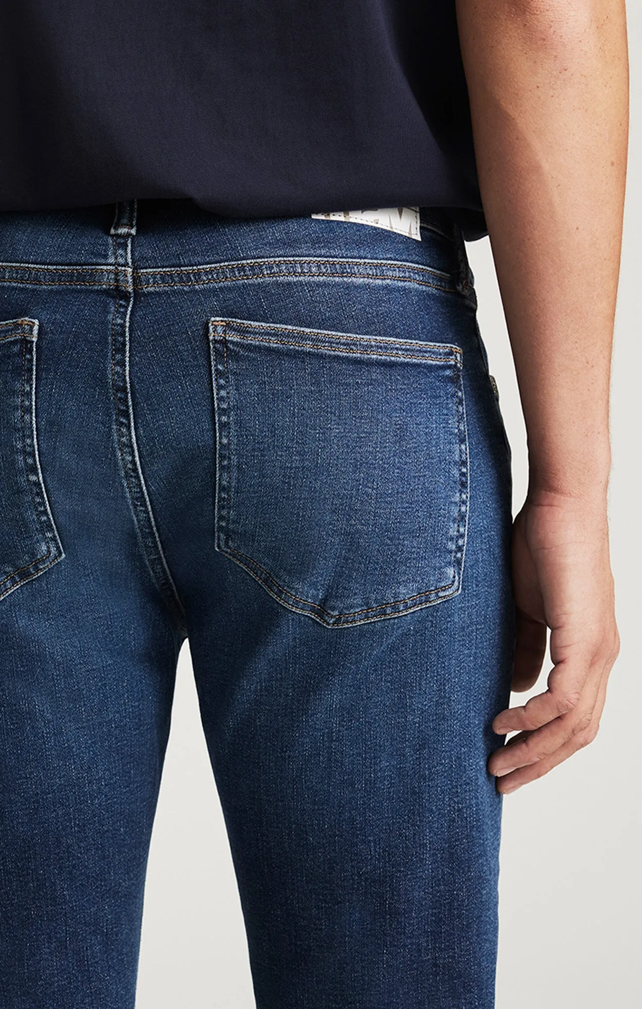 ZACH STRAIGHT LEG IN DEEP BRUSHED CLASSIC VINTAGE sold by Mavi product image thumbnail 5