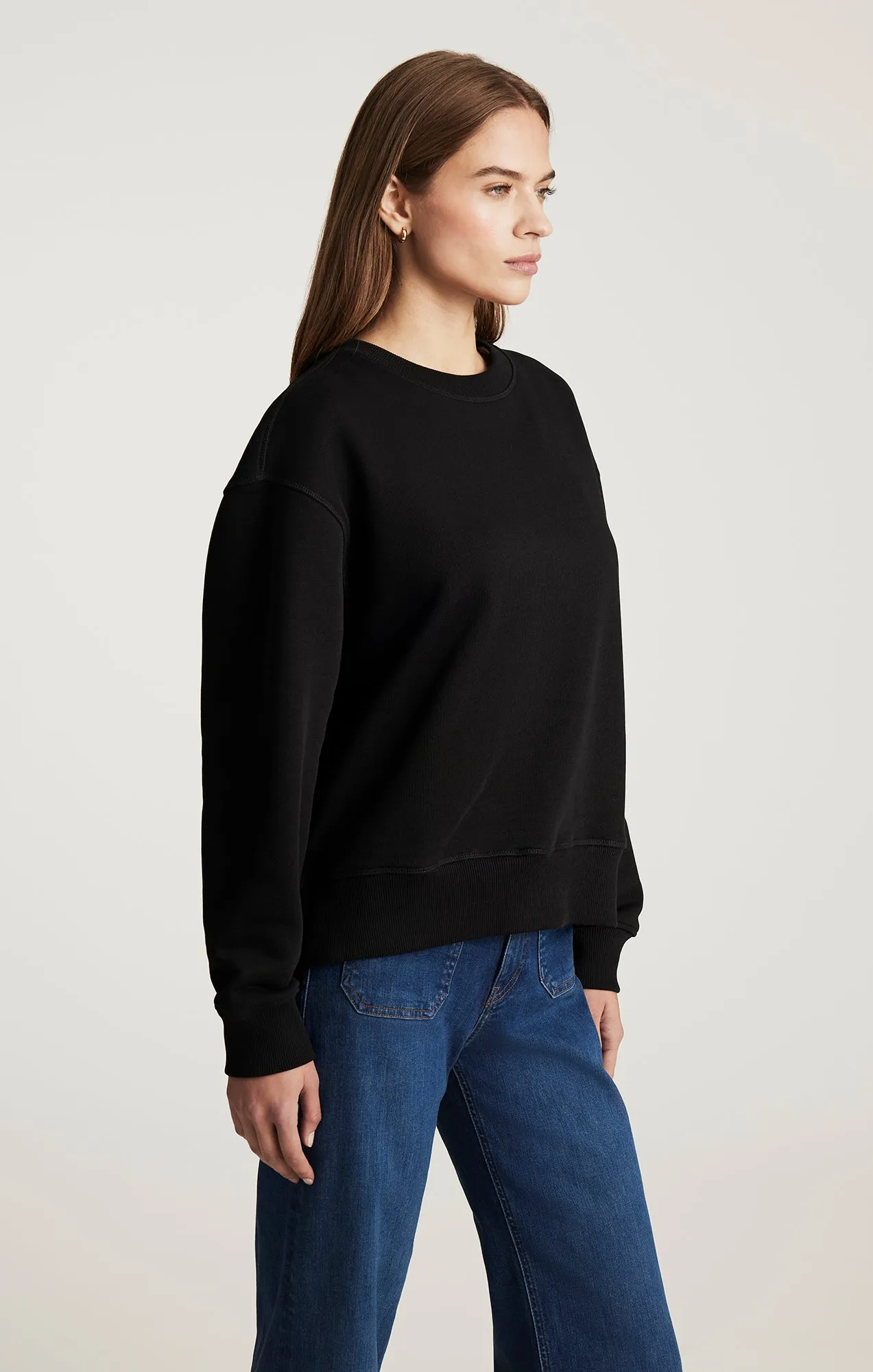 CREW NECK SWEATSHIRT IN BLACK sold by Mavi product image thumbnail 3