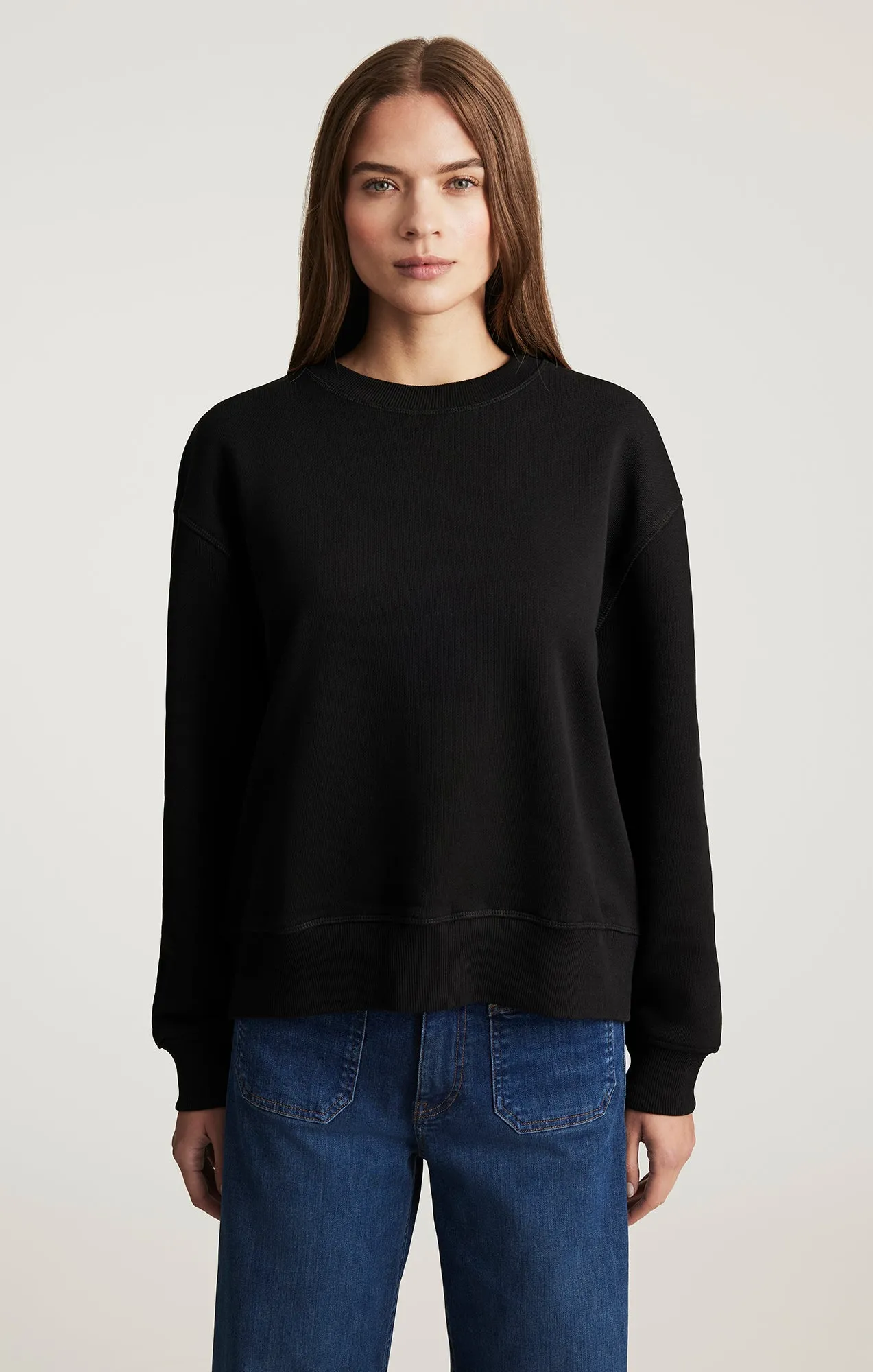 CREW NECK SWEATSHIRT IN BLACK sold by Mavi