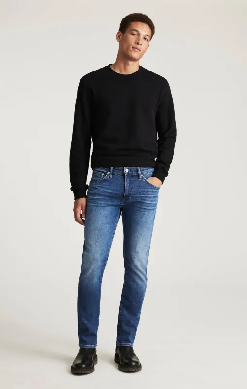 MARCUS SLIM STRAIGHT LEG IN MID BRUSHED CLASSIC VINTAGE sold by Mavi