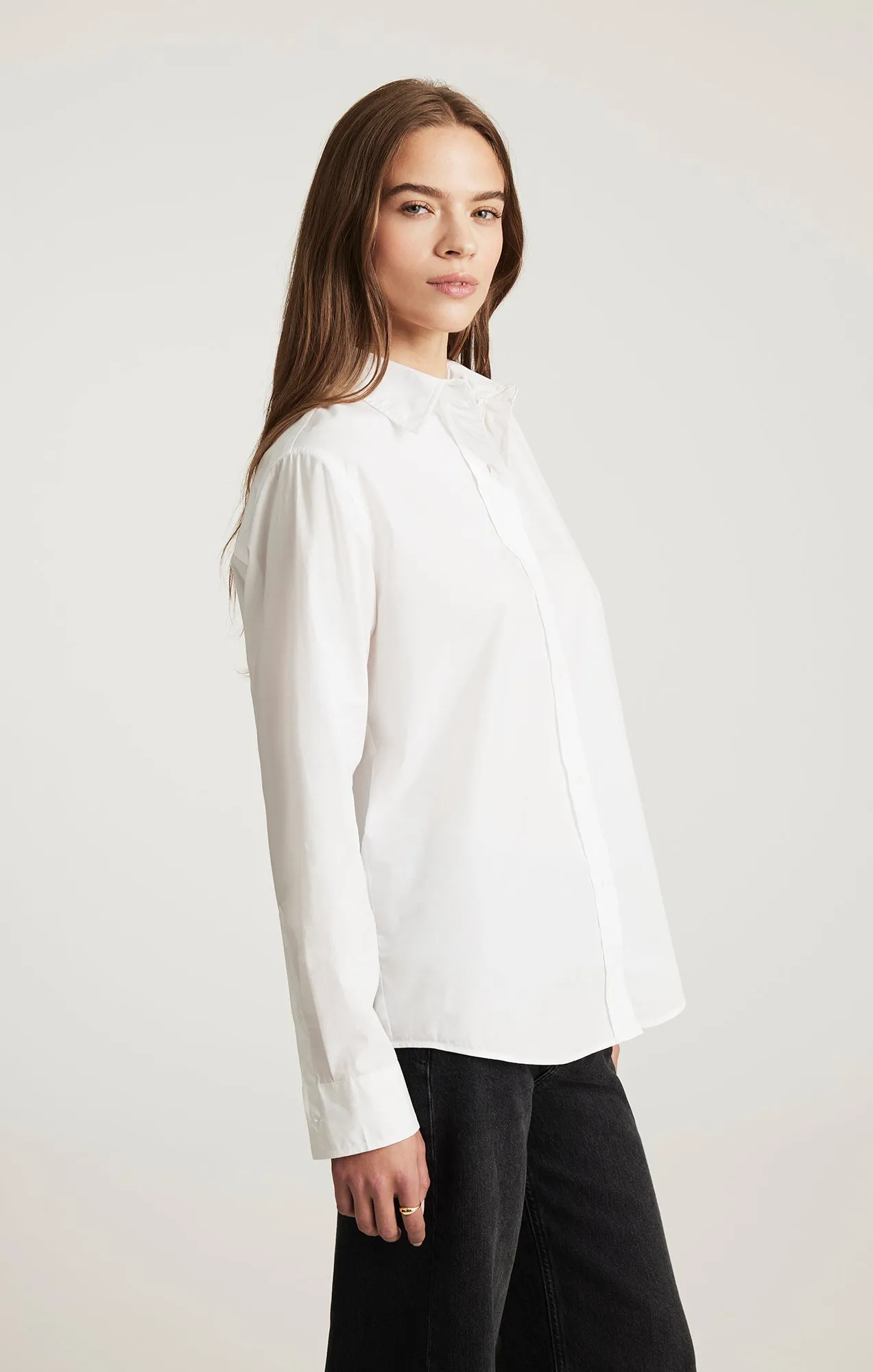 LONG SLEEVE BUTTON-UP SHIRT IN WHITE sold by Mavi product image thumbnail 3