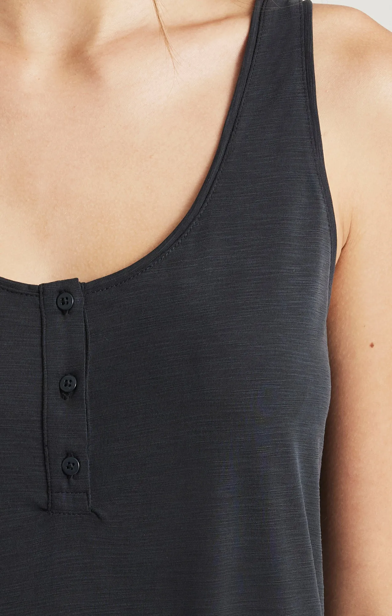 LUXE TOUCH TENCEL™ HENLEY TANK TOP IN BLACK sold by Mavi product image thumbnail 4