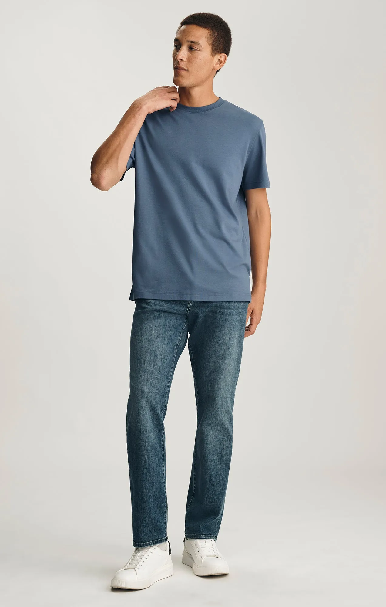BASIC SHORT SLEEVE T-SHIRT IN VINTAGE INDIGO sold by Mavi product image thumbnail 4
