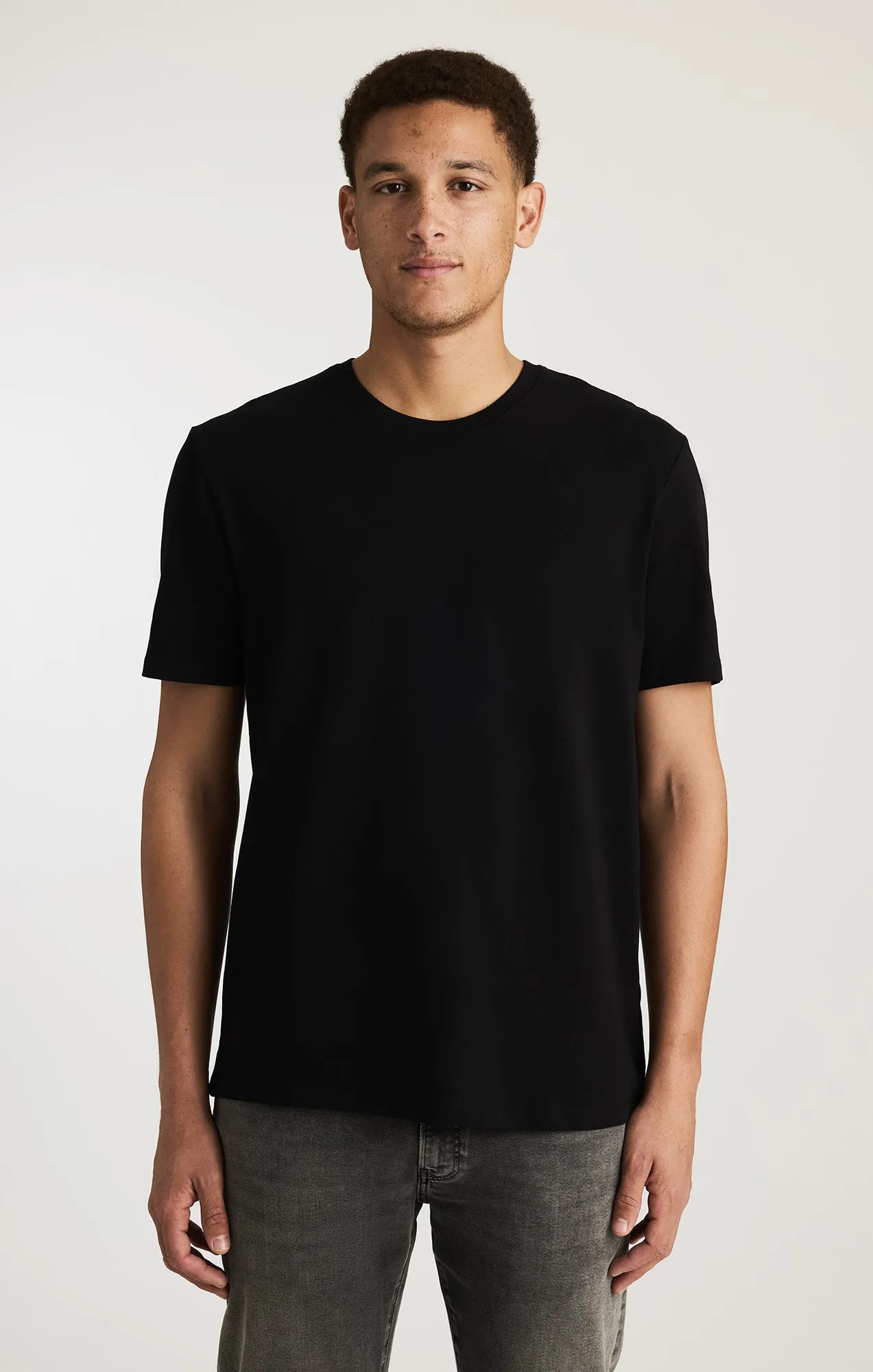 CREW NECK T-SHIRT IN BLACK sold by Mavi