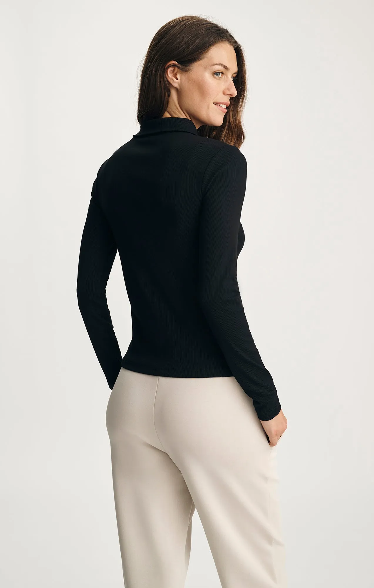 SPORTY LUXE HALF ZIP SHIRT IN BLACK sold by Mavi product image thumbnail 2